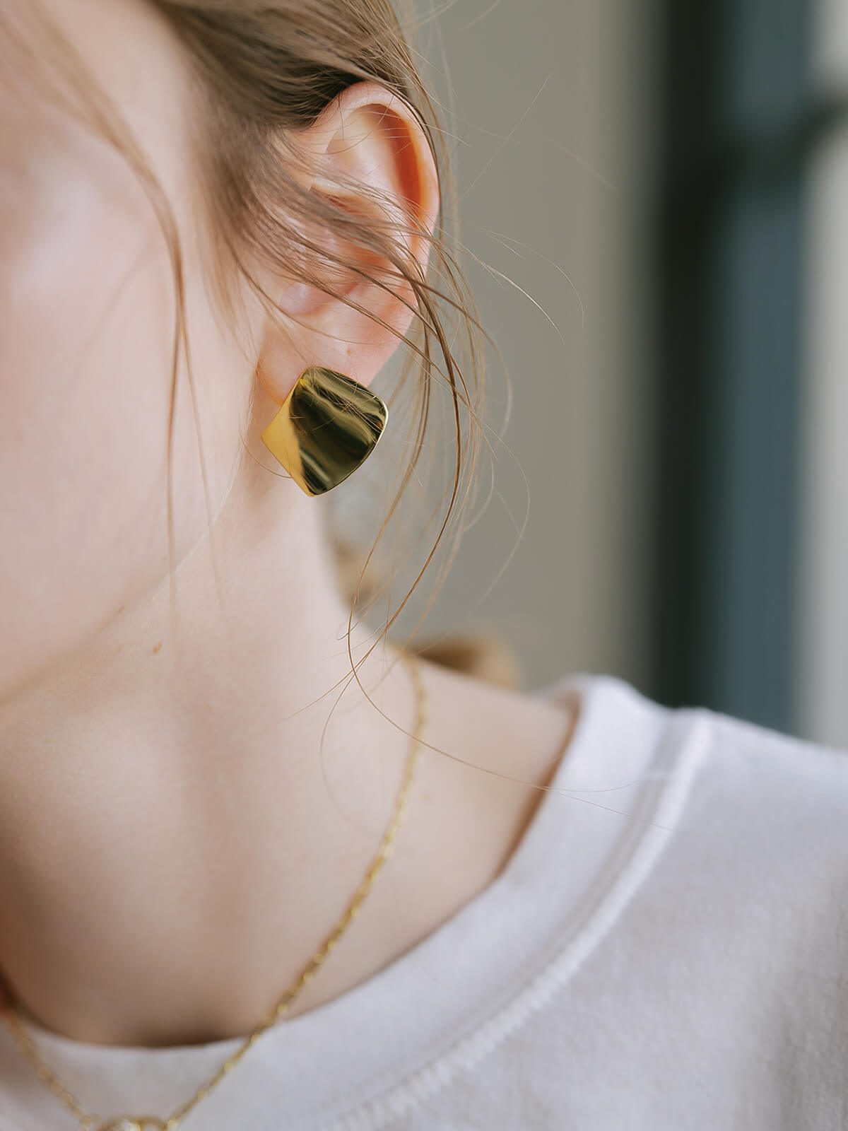 18K Gold Plated Sterling Silver Ribbonfold Earrings | MIRAVA