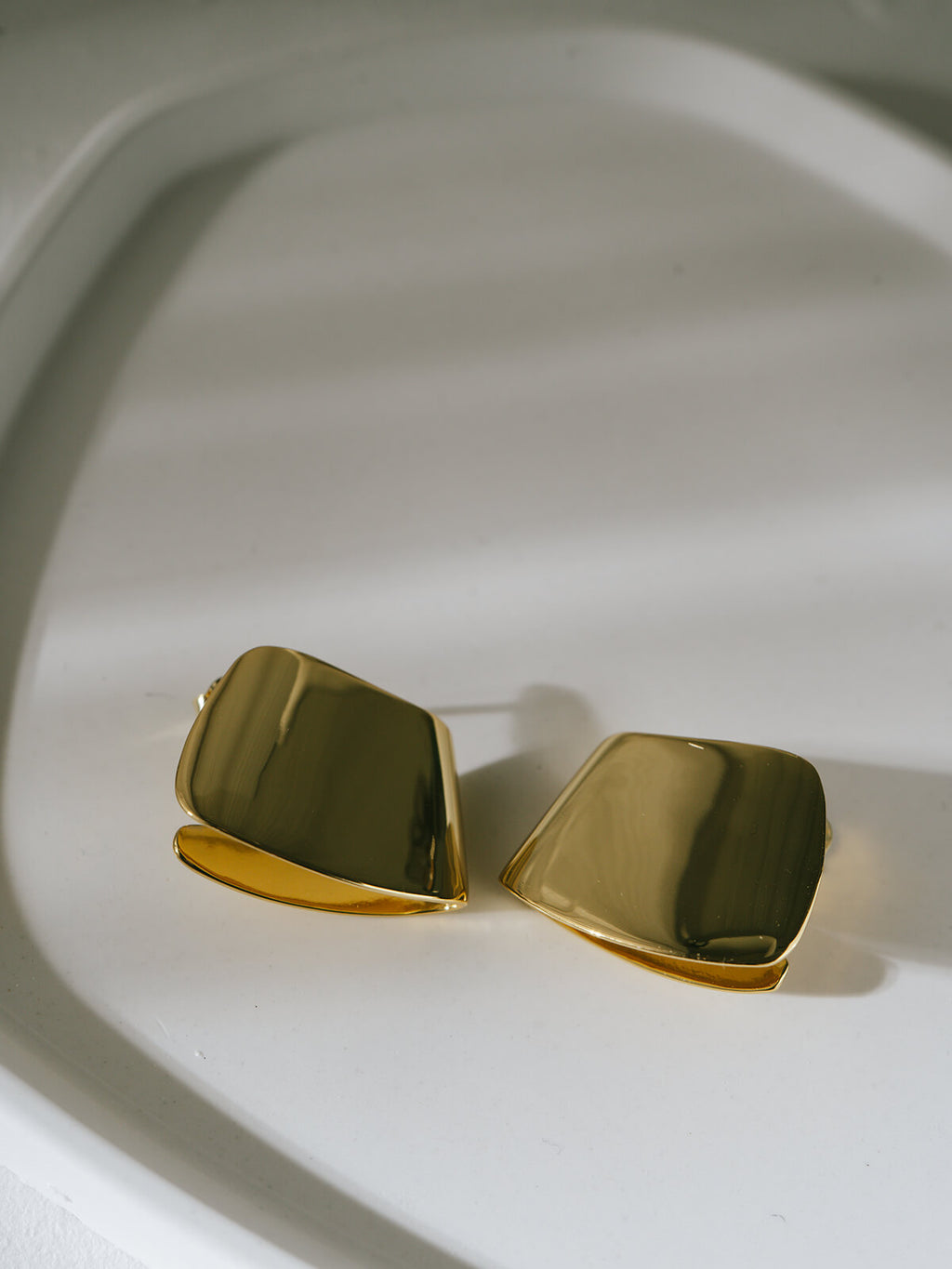 18K Gold Plated Sterling Silver Ribbonfold Earrings | MIRAVA