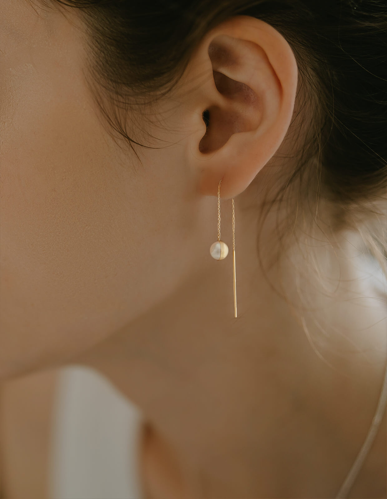 18K Gold Elegant Pearl Chain Earrings | PRENDOR HAPA