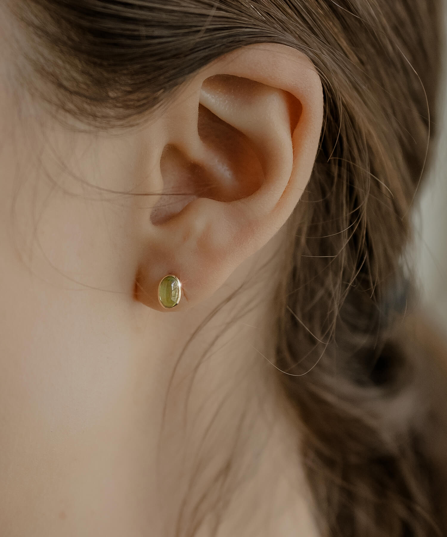 18K Gold Glossy Oval Cabochon Earrings | ENLILLE-OLIVA