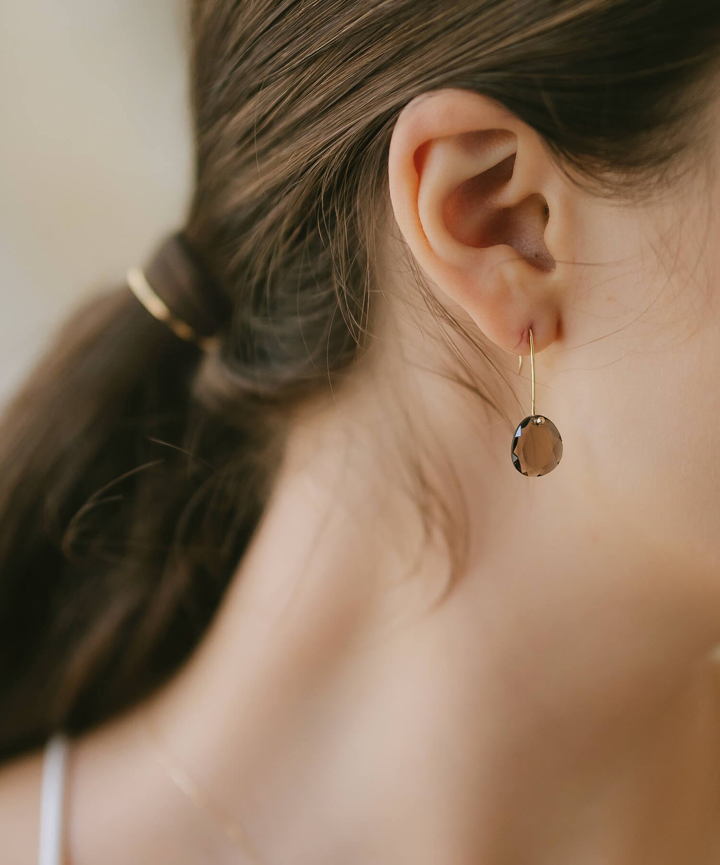 K10 Smoky Quartz Earrings | LACHTARA-FYRA PIERCE