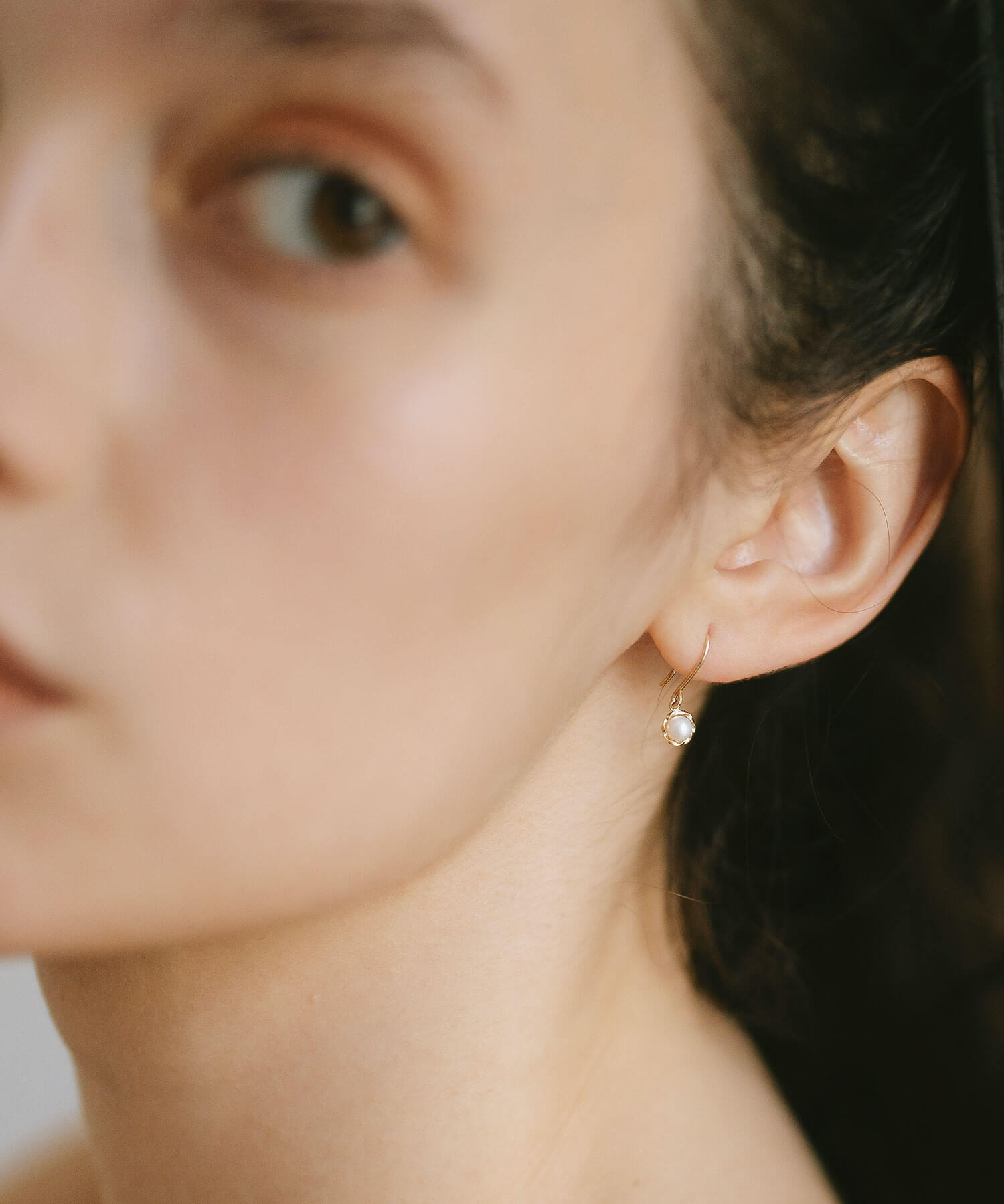 Twist Gold Pearl Earrings | PERLE-BB