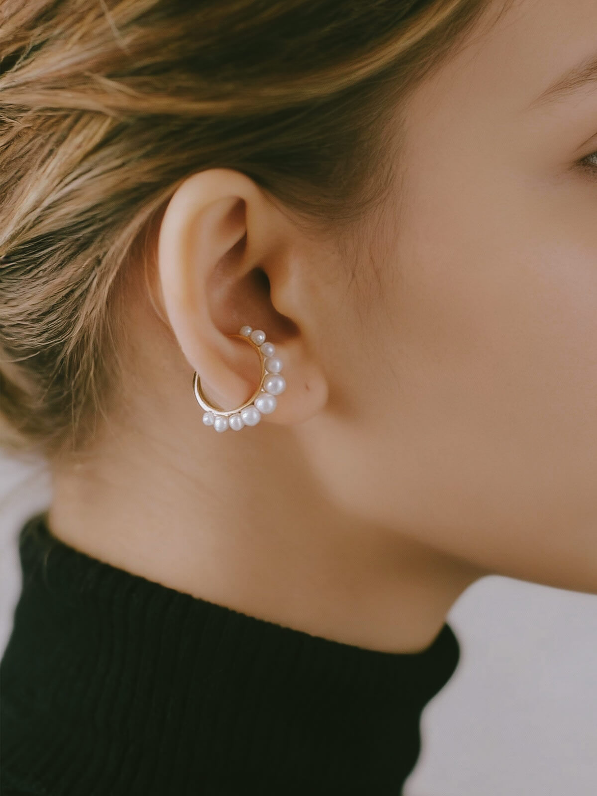 10K Gold Tambourine Pearl Earcuff | PANDERETTA