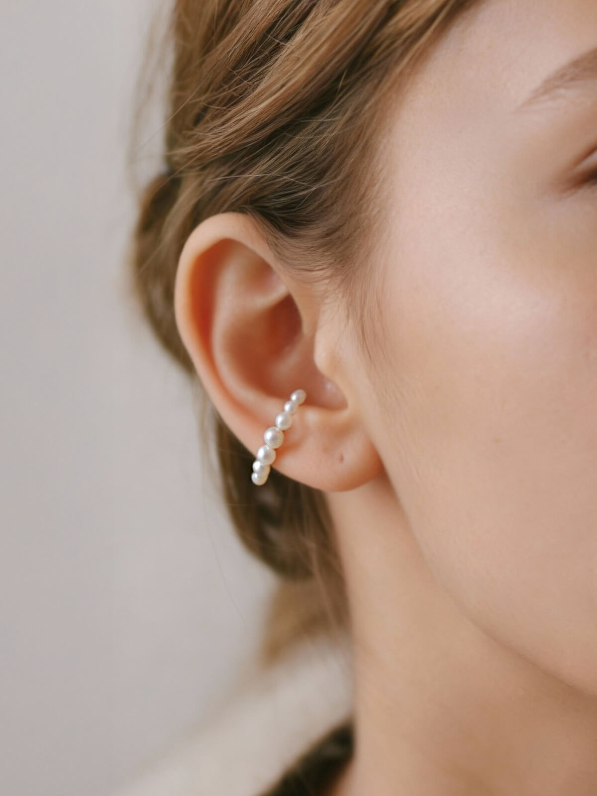 10K Gold Tambourine Pearl Earcuff | PANDERETTA