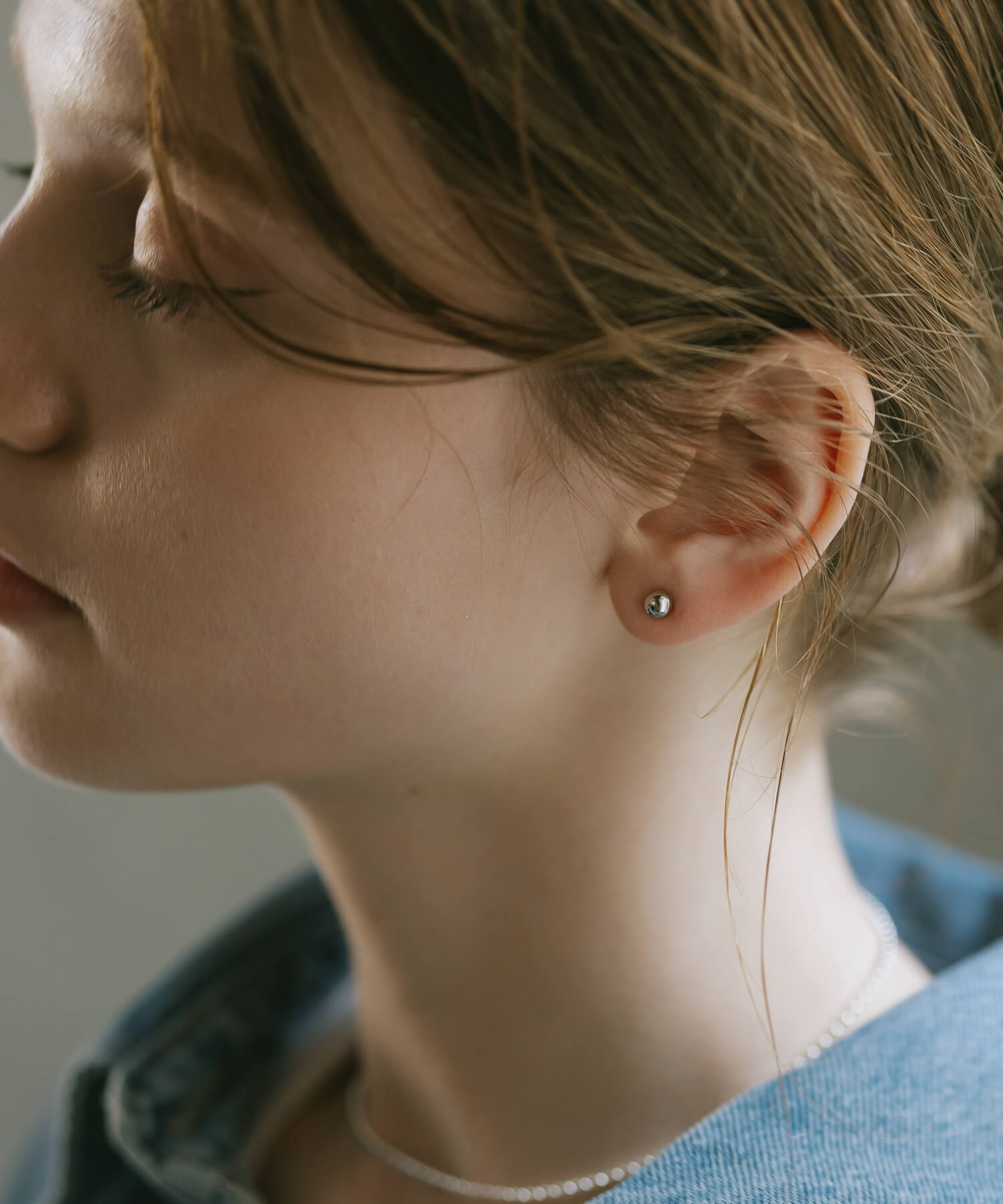 18K Gold Tiny Studs Earrings | MOLLICA