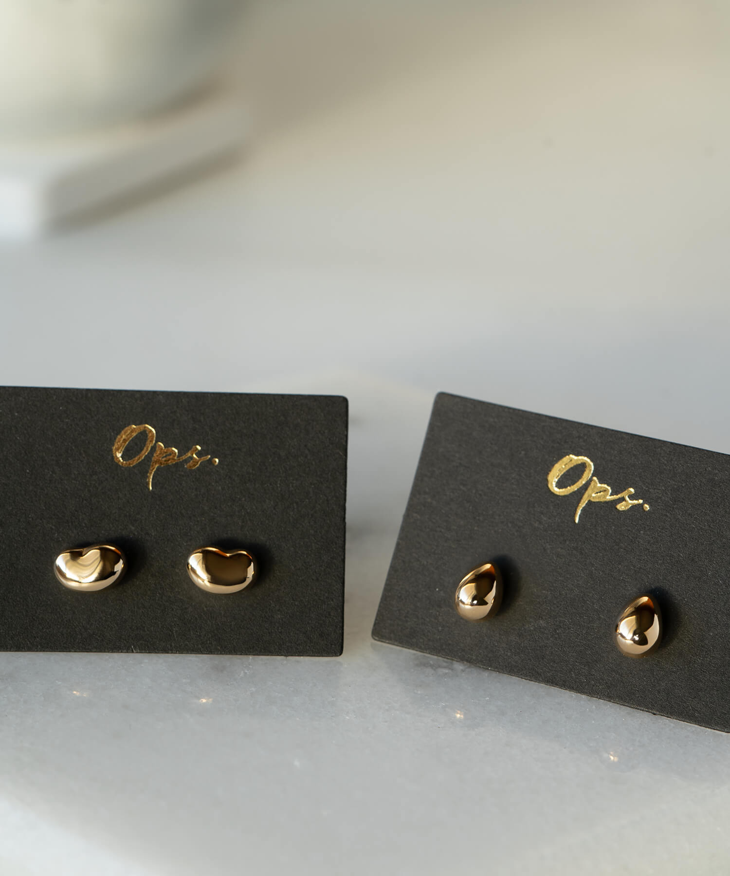 18K Gold Tiny Studs Earrings | MOLLICA
