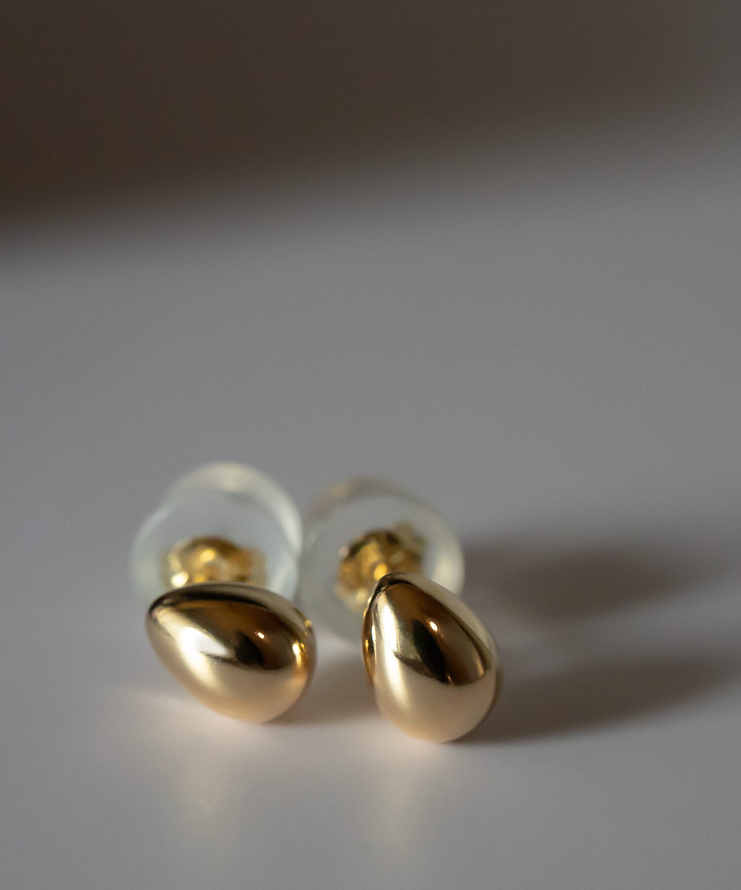 18K Gold Tiny Studs Earrings | MOLLICA