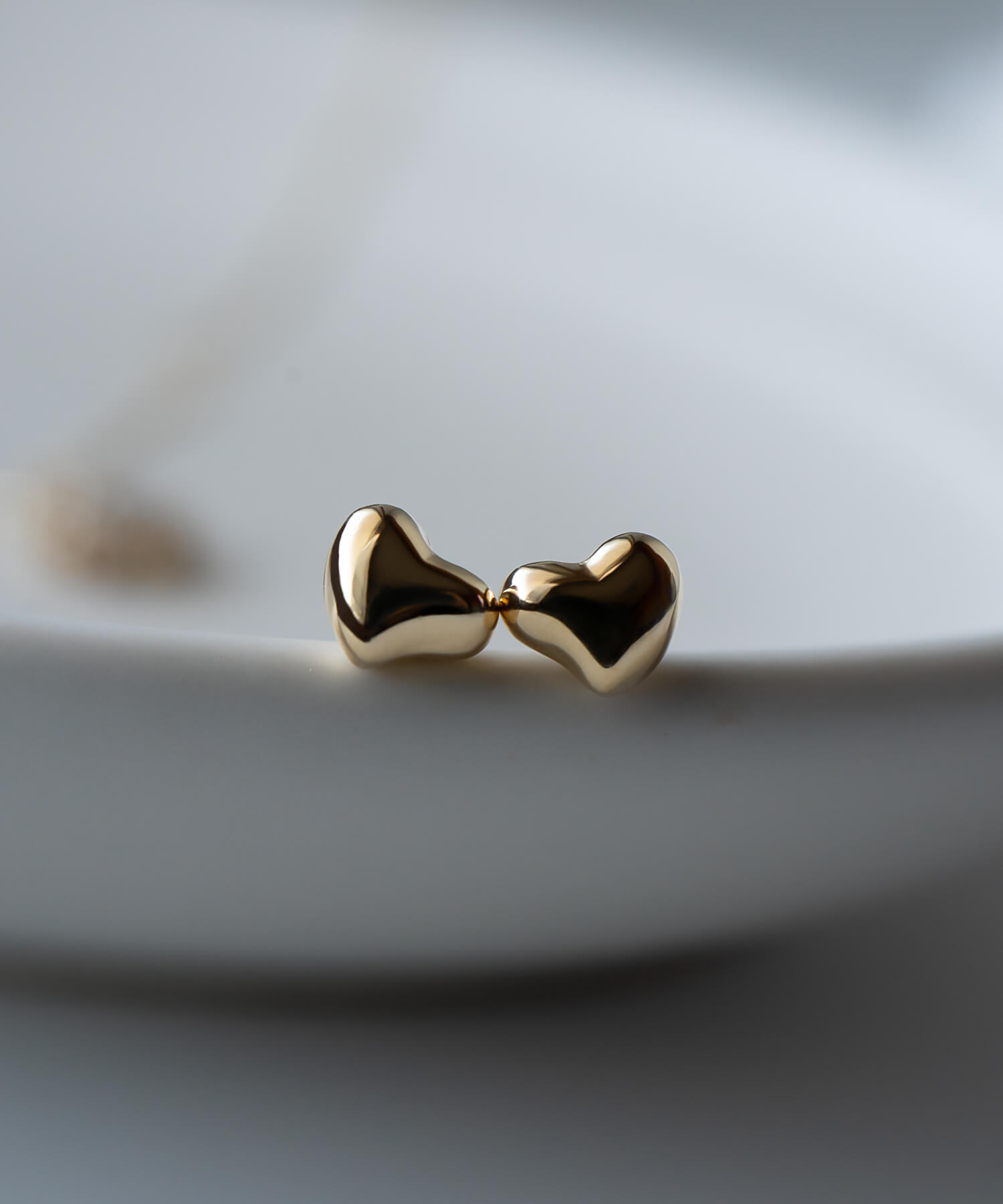 18K Gold Tiny Studs Earrings | MOLLICA
