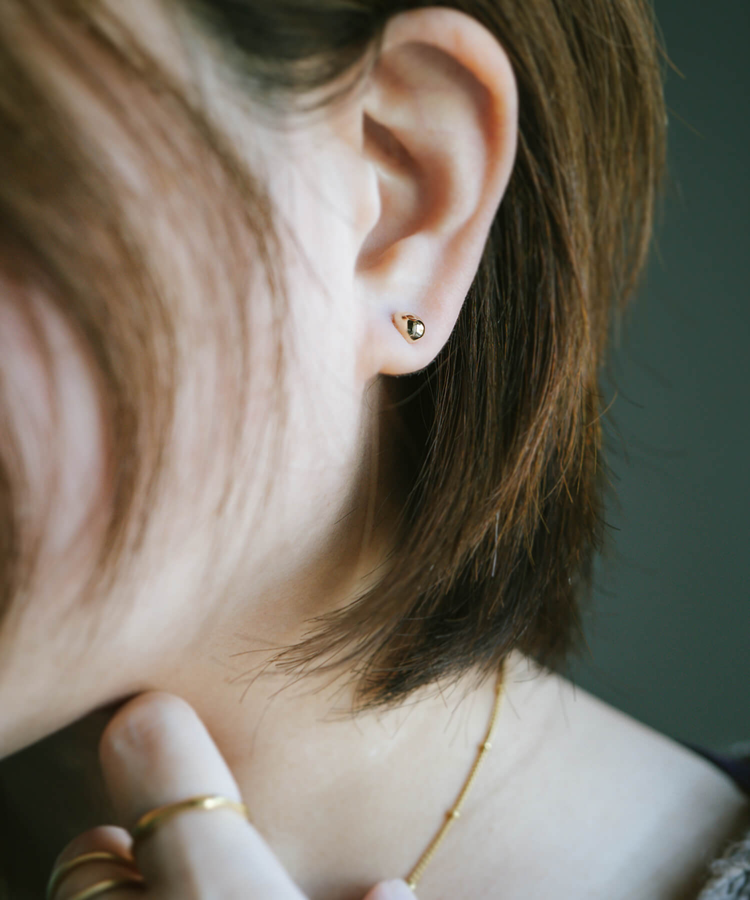 18K Gold Tiiny Studs Earrings | MOLLICA-GRAND