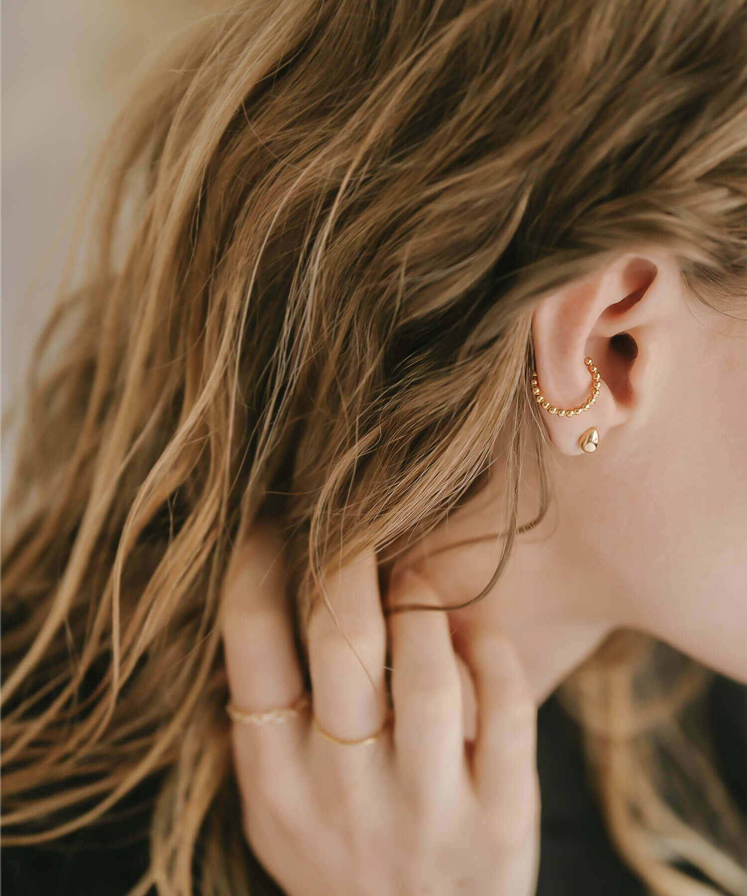 18K Gold Tiiny Studs Earrings | MOLLICA-GRAND