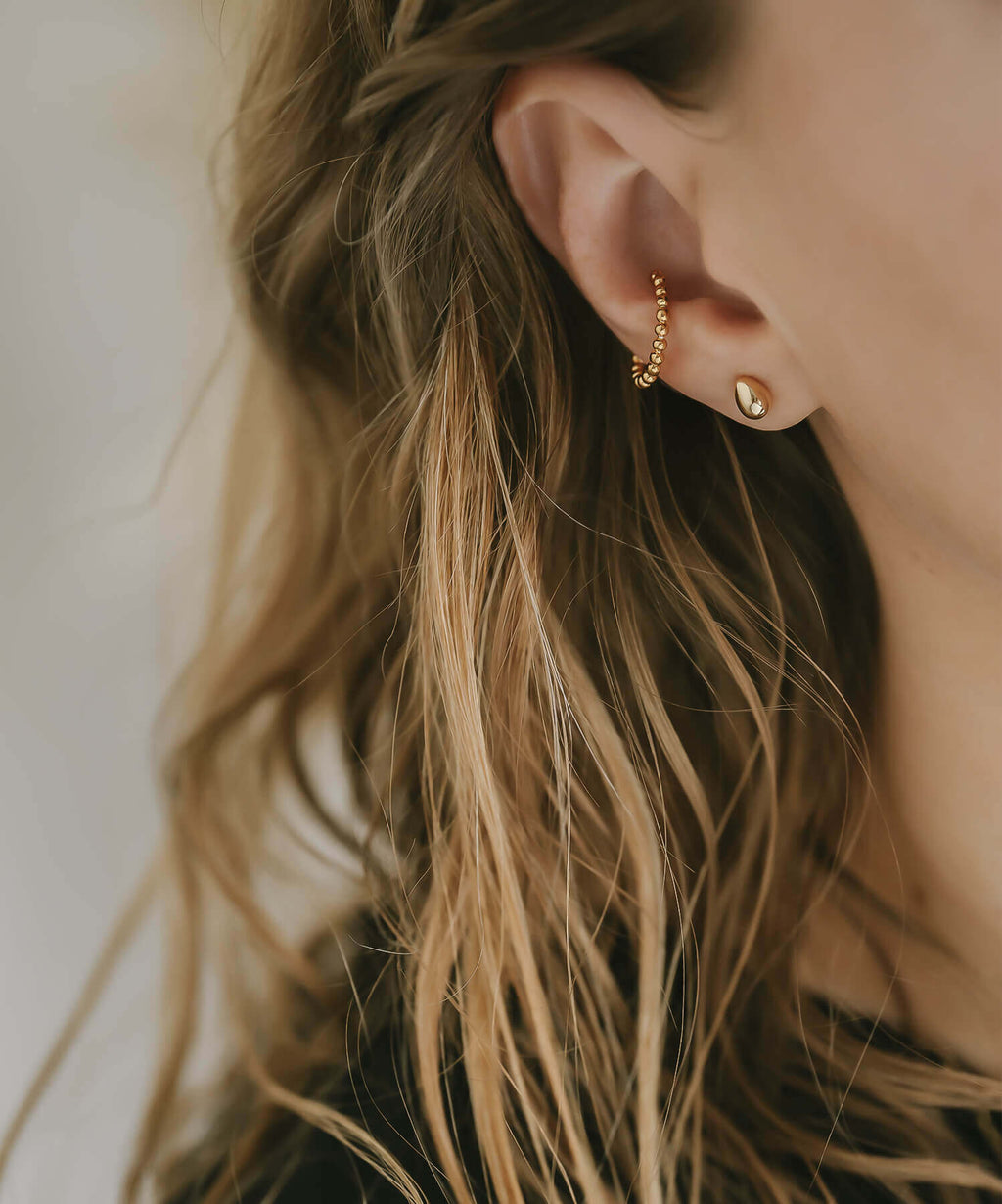 18K Gold Tiiny Studs Earrings | MOLLICA-GRAND