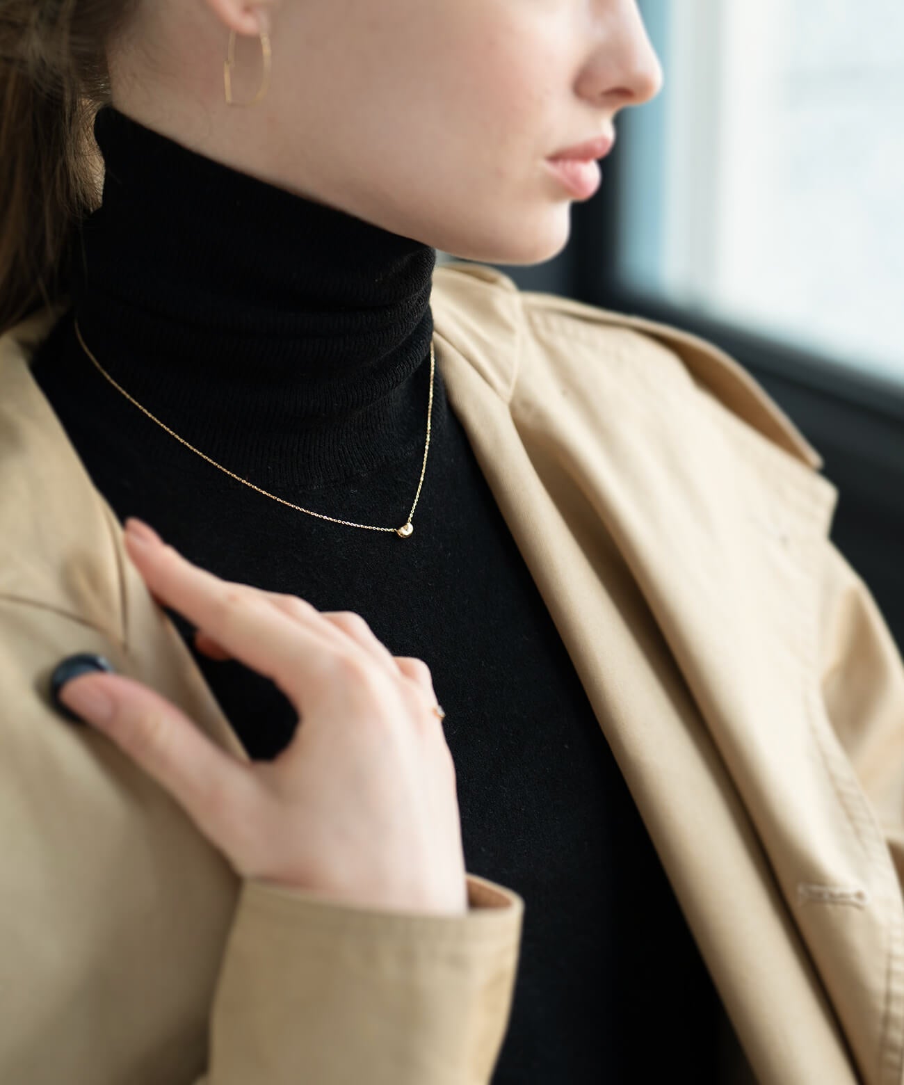 18K gold fave bean pendant necklace detail