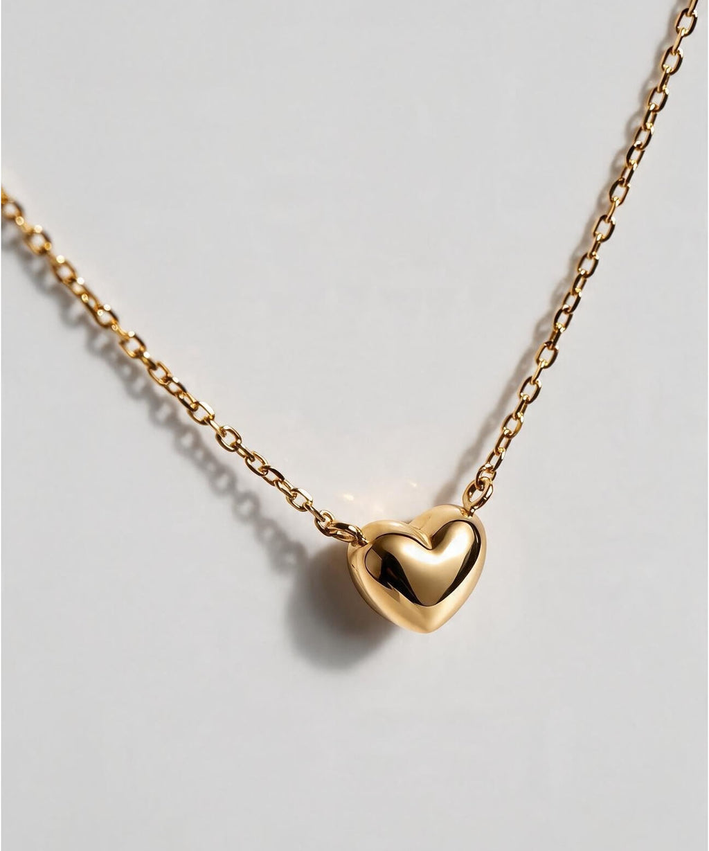 18K gold necklace pendant bail detail