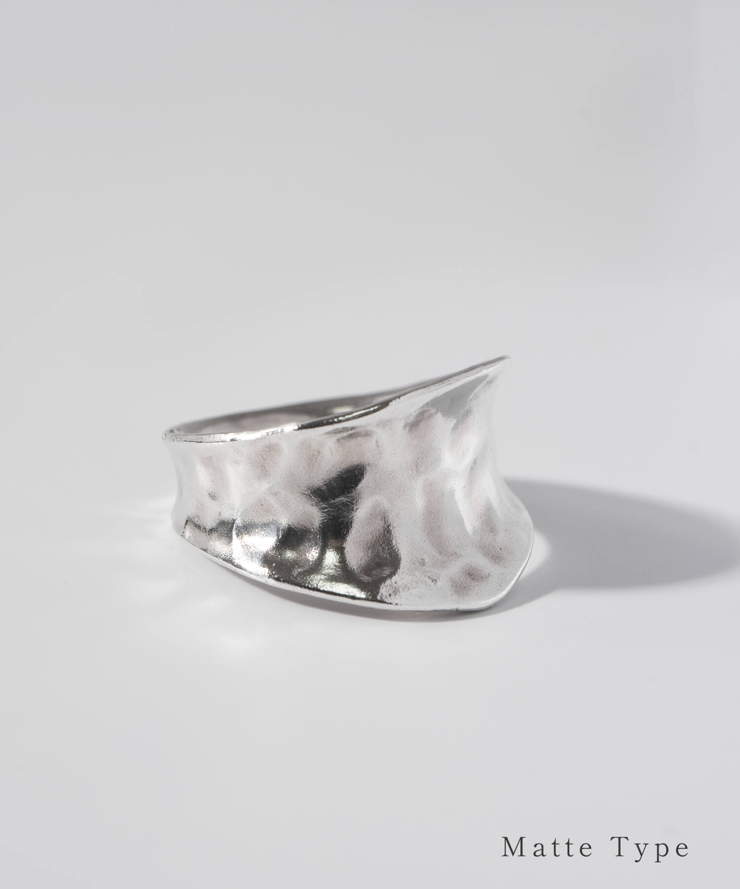 925 Sterling Silver Hammered Wide Ring | MOONU
