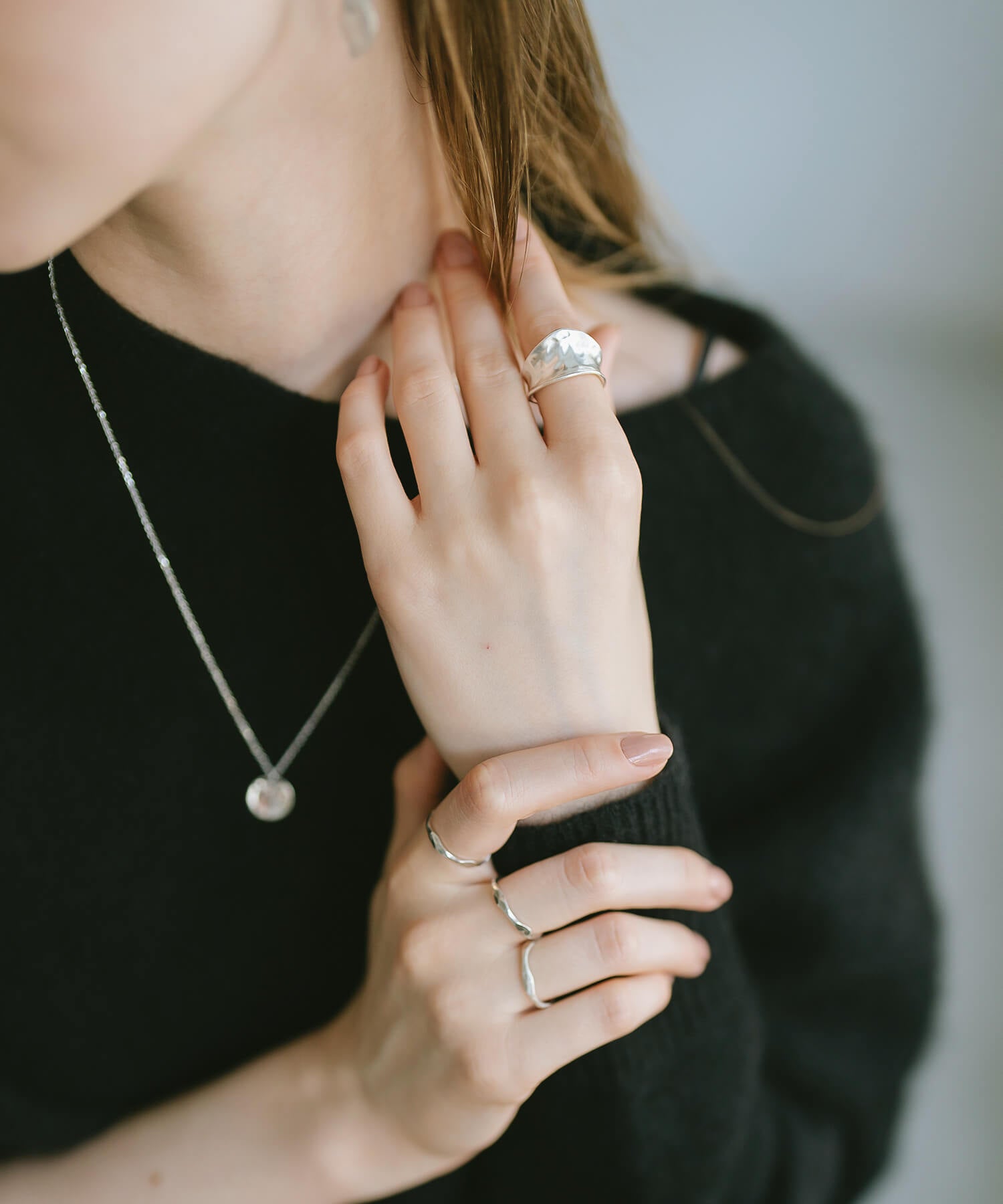 925 Sterling Silver Hammered Wide Ring | MOONU