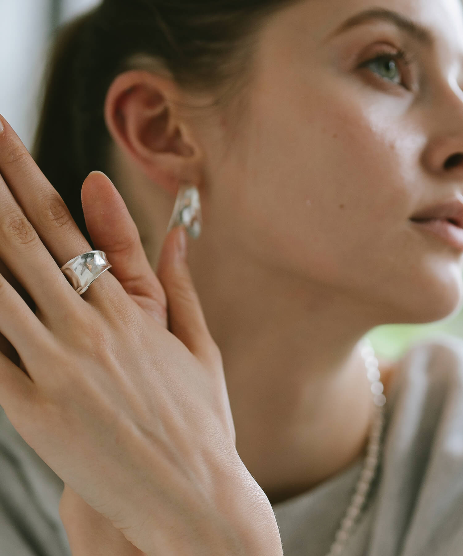 925 Sterling Silver Hammered Wide Ring | MOONU