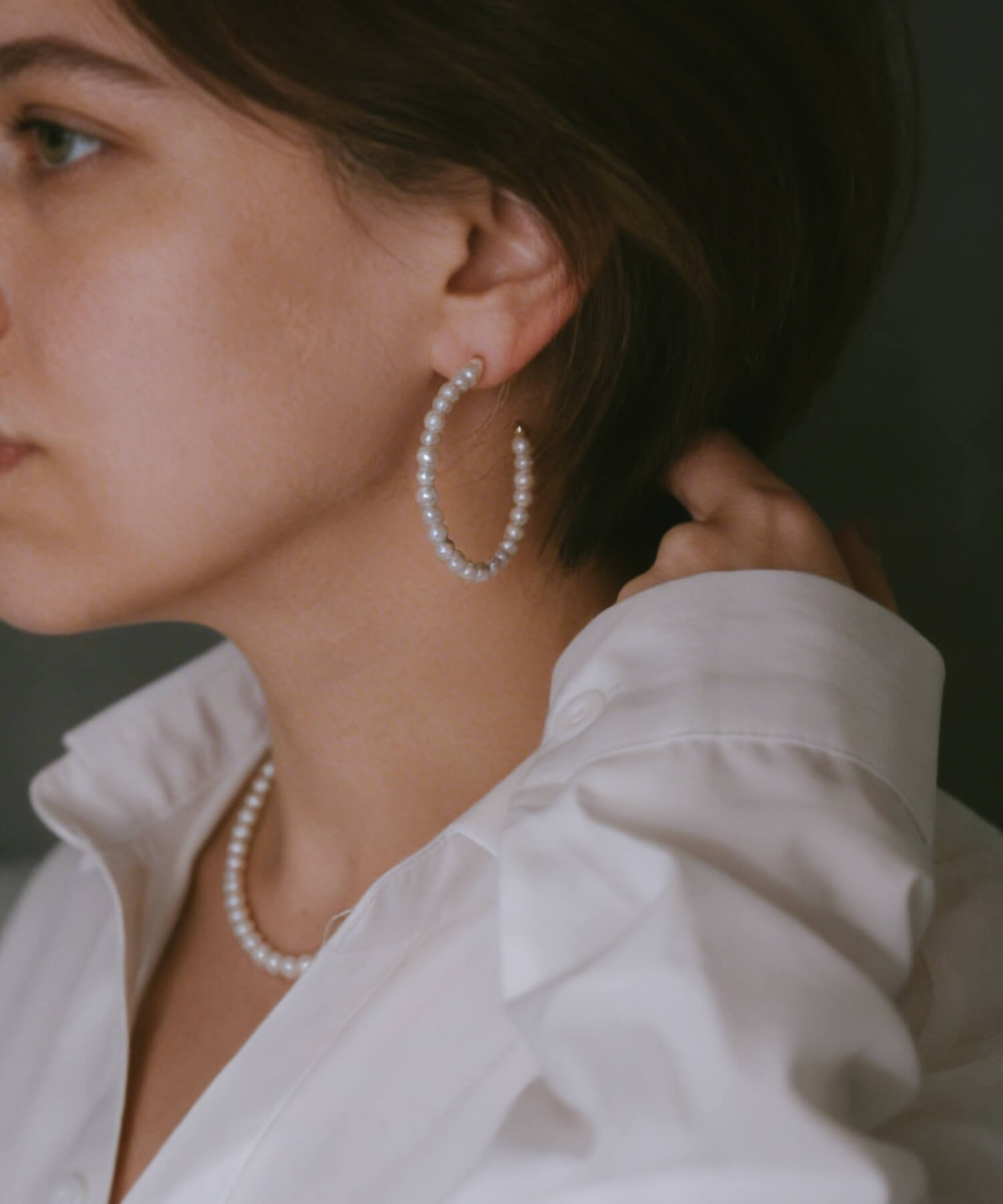 18K Gold Plated Sterling Silver Aperta Pearl Hoop Earrings | MUNE