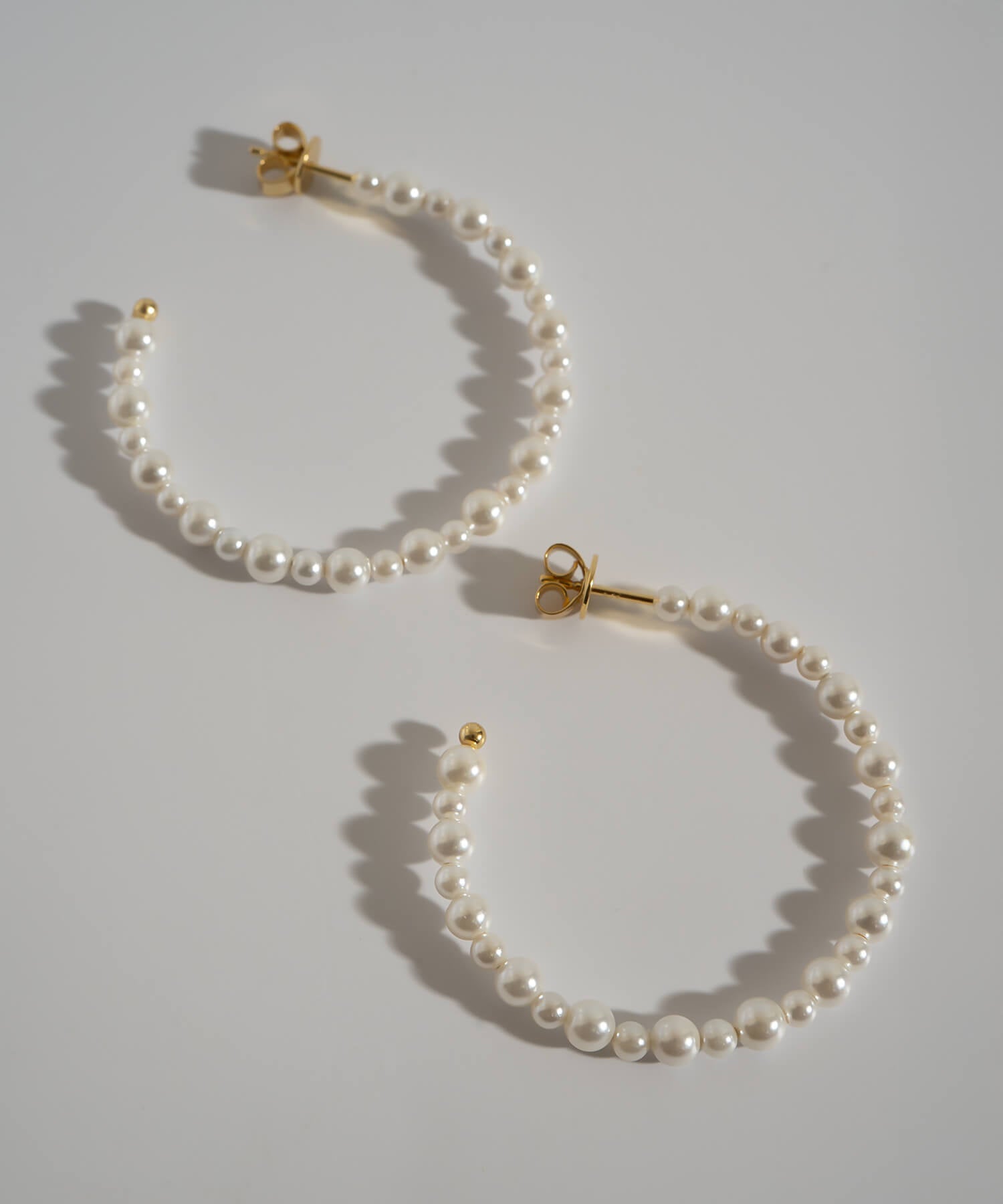 18K Gold Plated Sterling Silver Aperta Pearl Hoop Earrings | MUNE