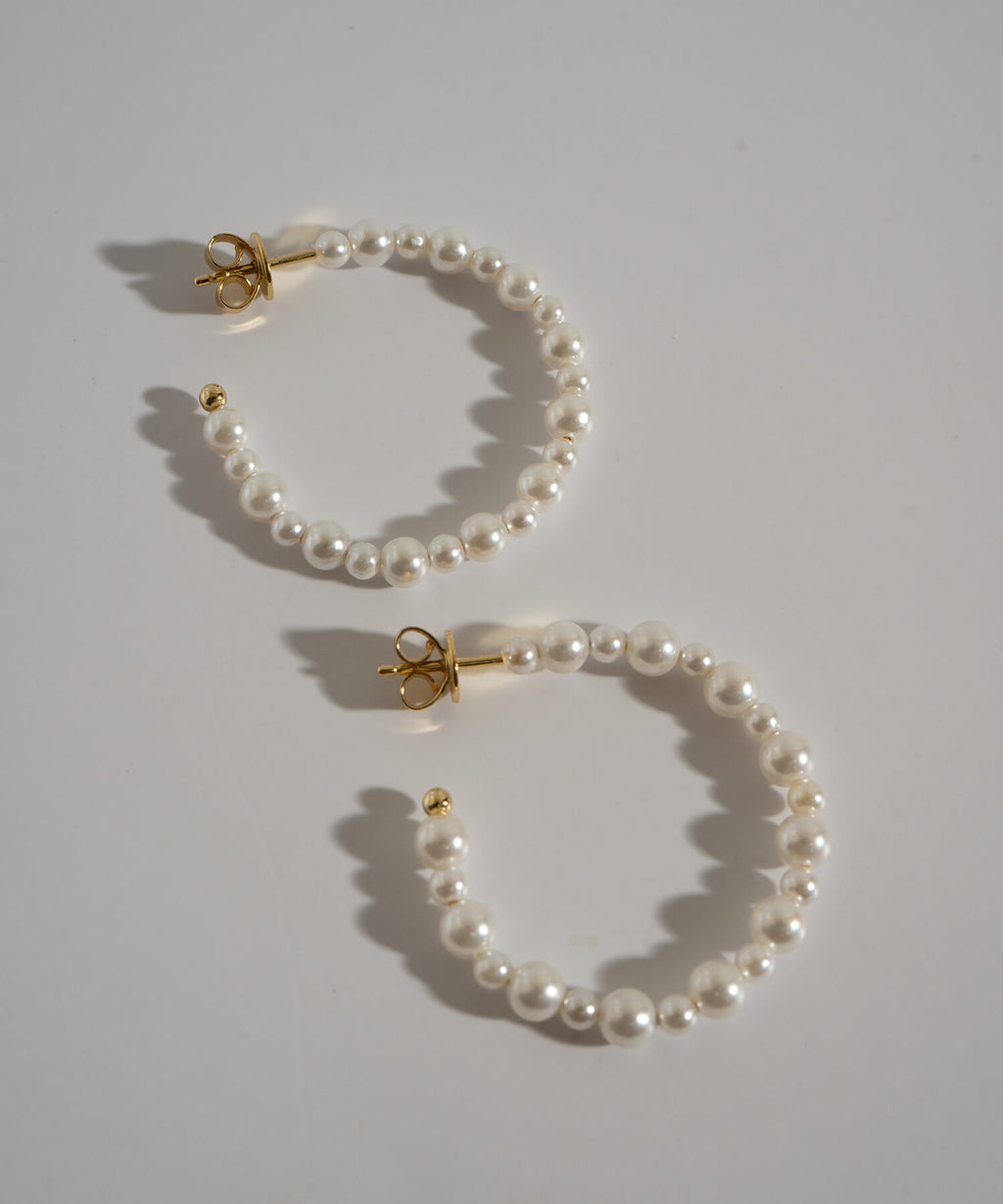 18K Gold Plated Sterling Silver Aperta Pearl Hoop Earrings | MUNE