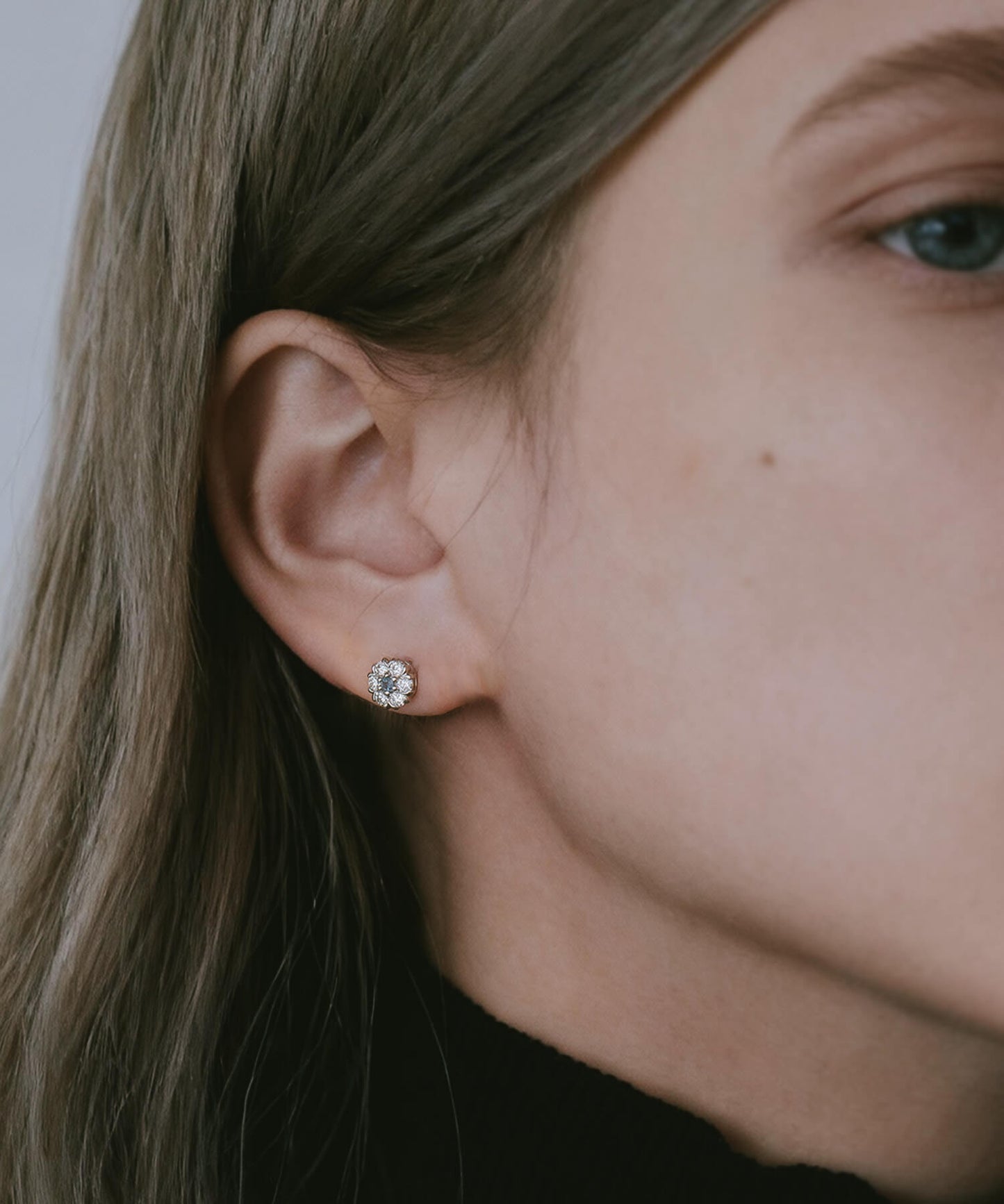 Aura Floral Diamond Earrings | NOELCA