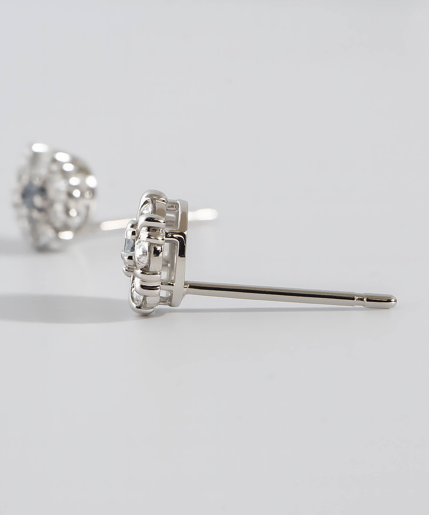 Aura Floral Diamond Earrings | NOELCA