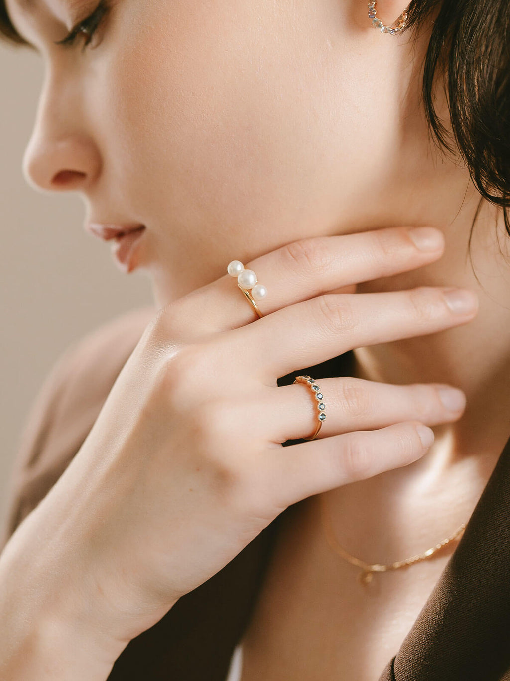 10K Gold Slim Band Gemstone Accent Ring | PALVE-AZUR