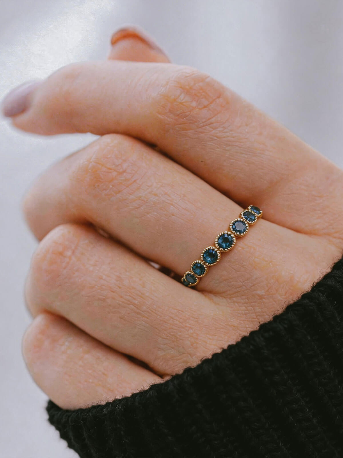 10K Gold Slim Band Gemstone Accent Ring | PALVE-AZUR