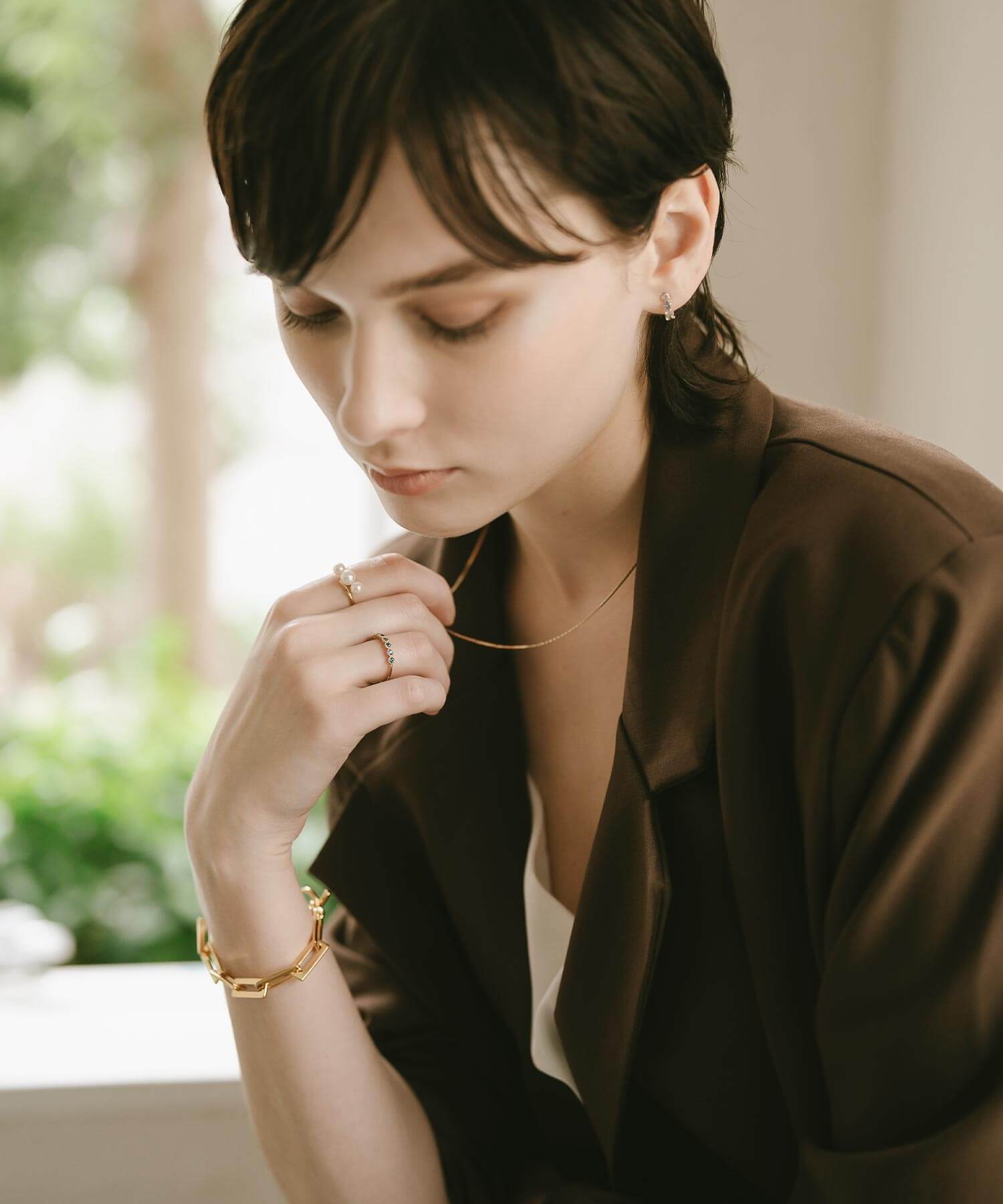 10K Gold Swirl Ring with Triple Freshwater Pearls | PERLE-DINI