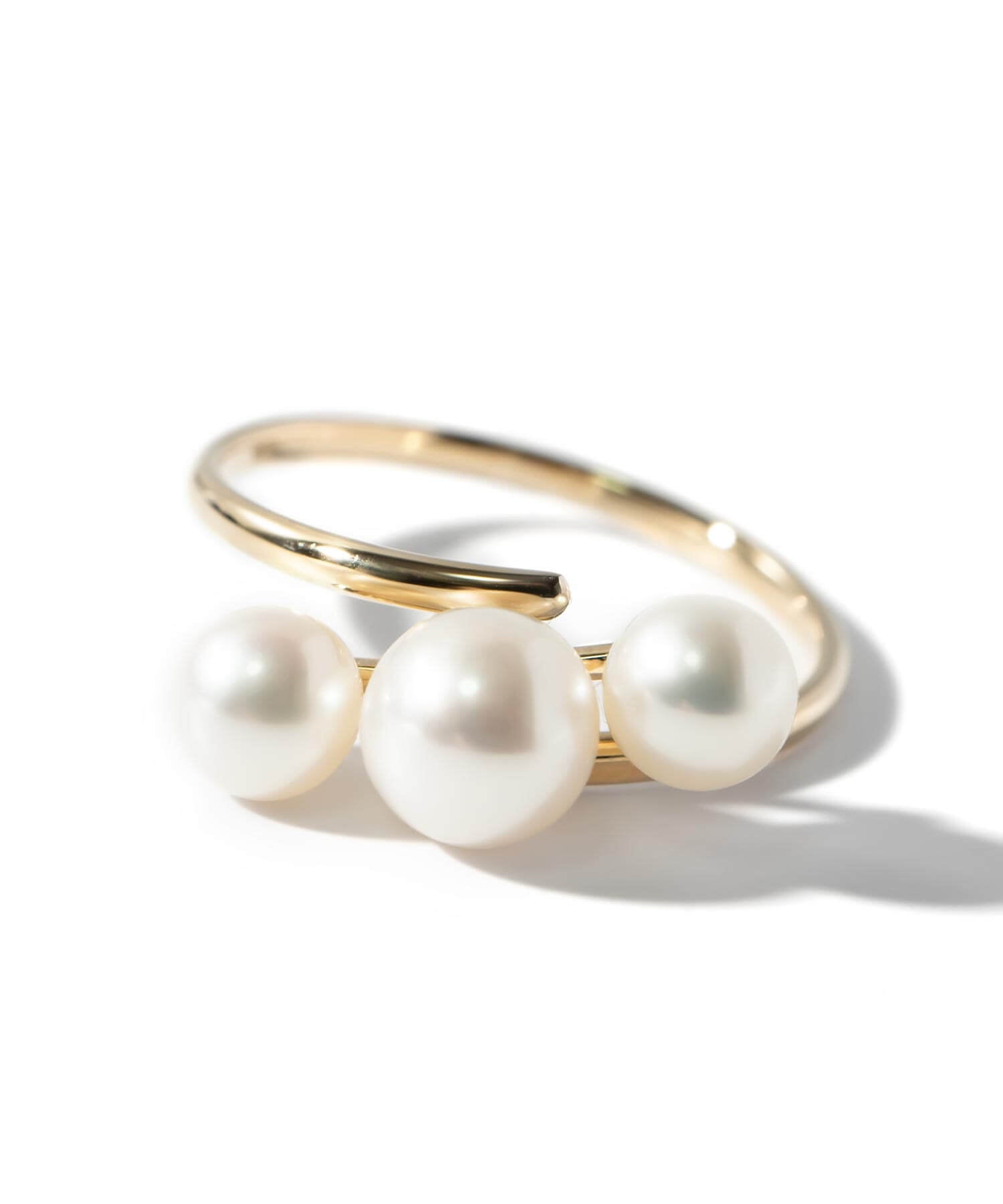 10K Gold Swirl Ring with Triple Freshwater Pearls | PERLE-DINI