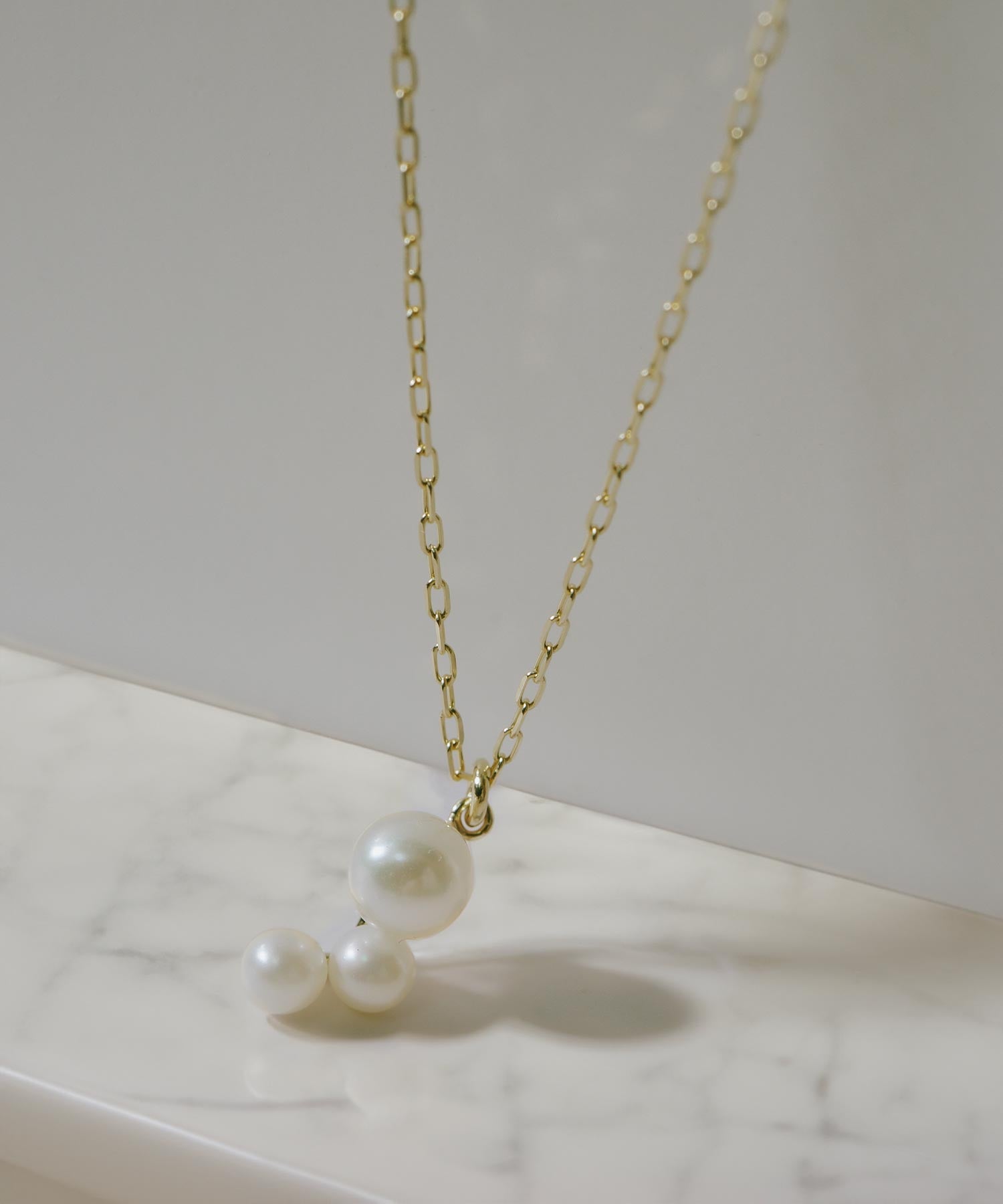 10K Gold Triple Drop Pearls Necklace | PERLE-ECUME