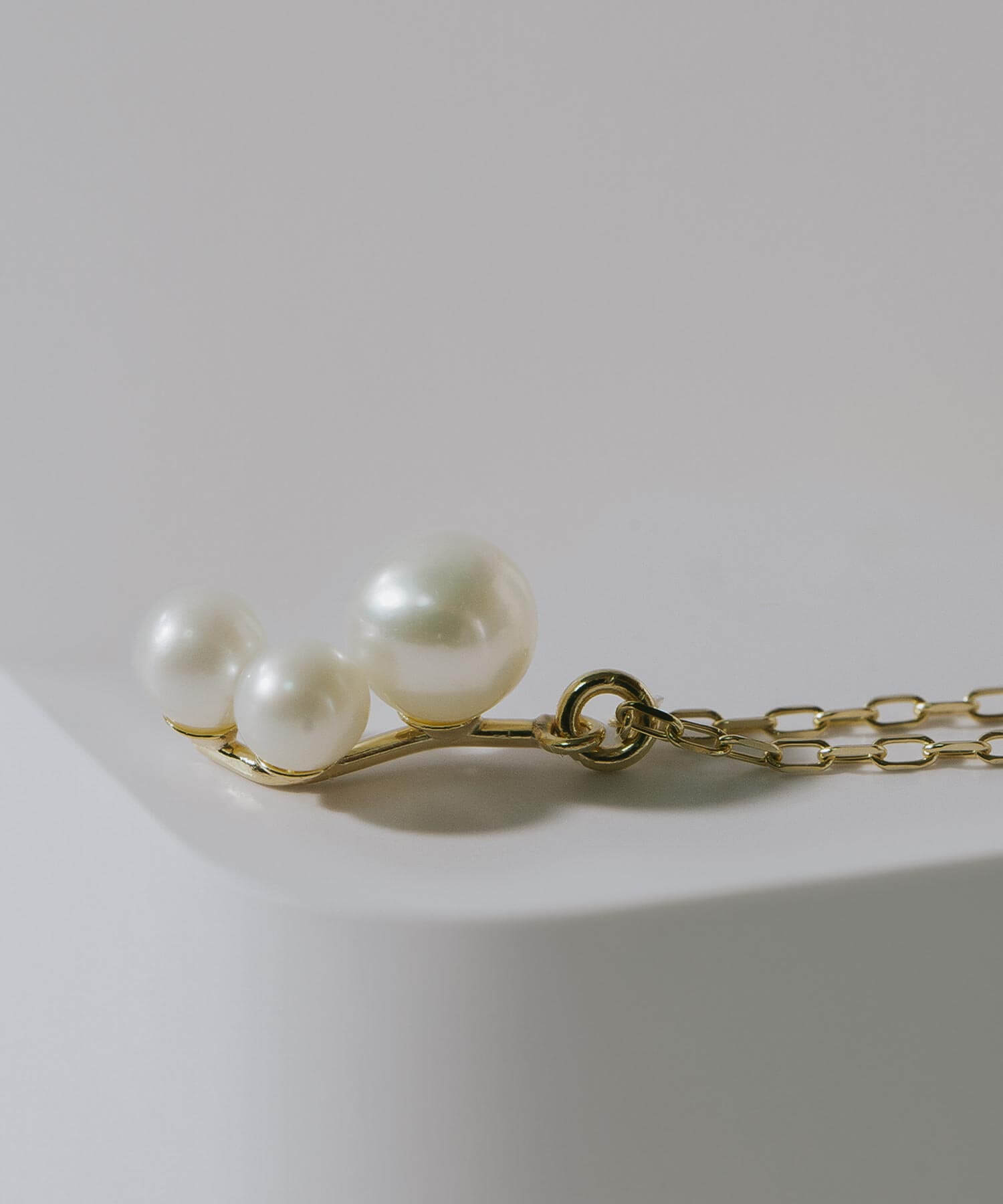 10K Gold Triple Drop Pearls Necklace | PERLE-ECUME