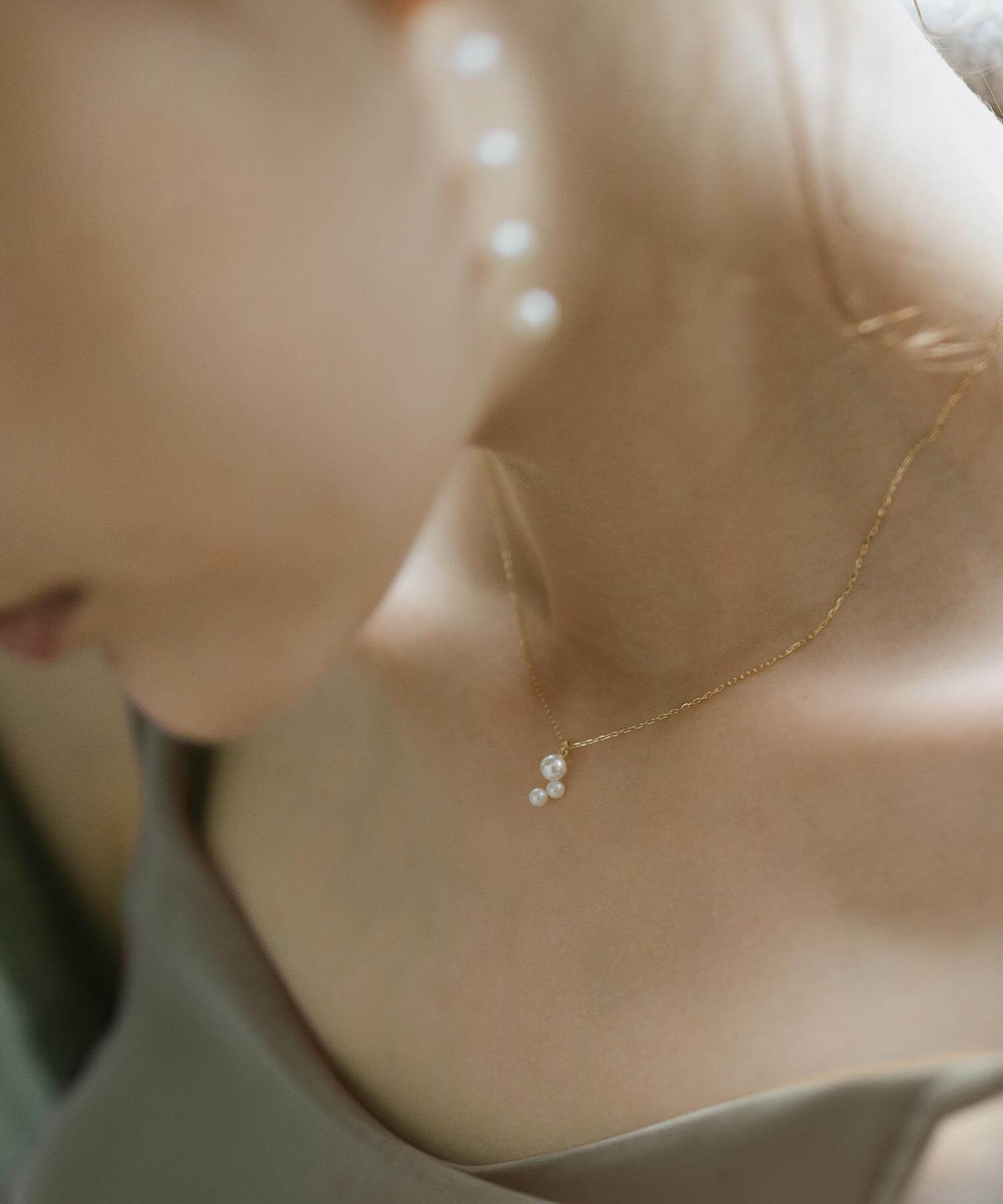 10K Gold Triple Drop Pearls Necklace | PERLE-ECUME