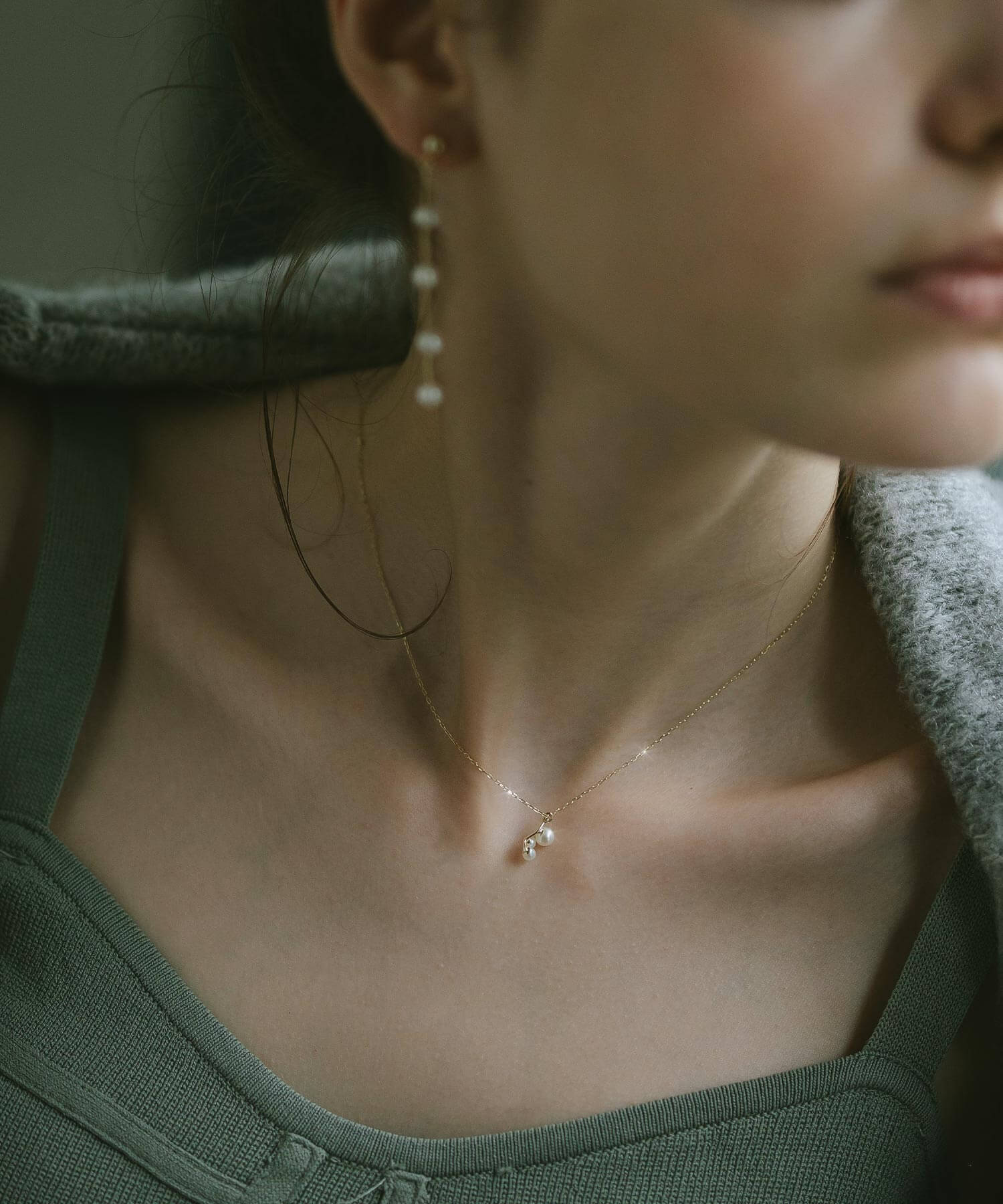 10K Gold Triple Drop Pearls Necklace | PERLE-ECUME