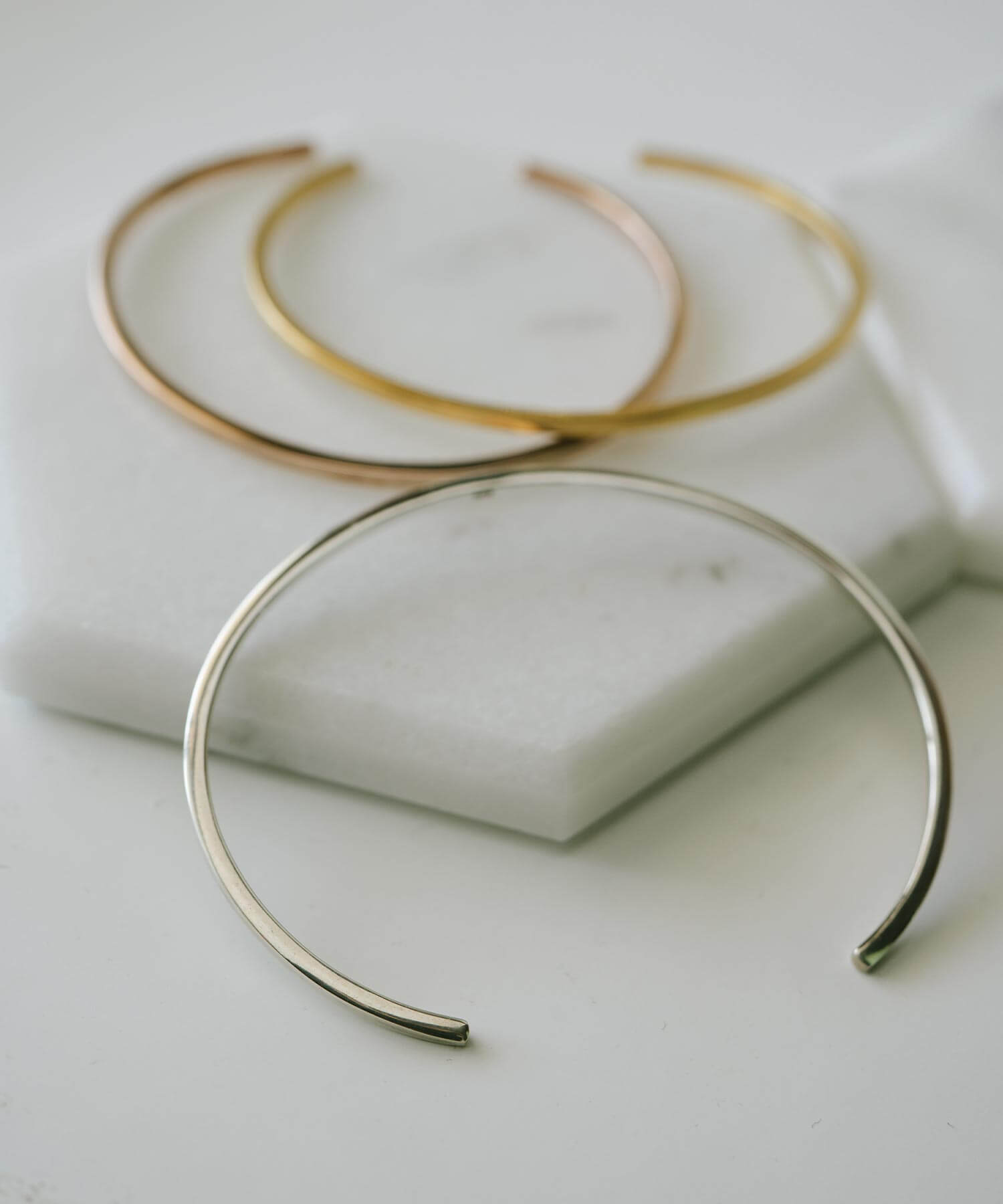 18K Gold Plated Sterling Silver Elegant Slim Plane Bangle | PIANTA