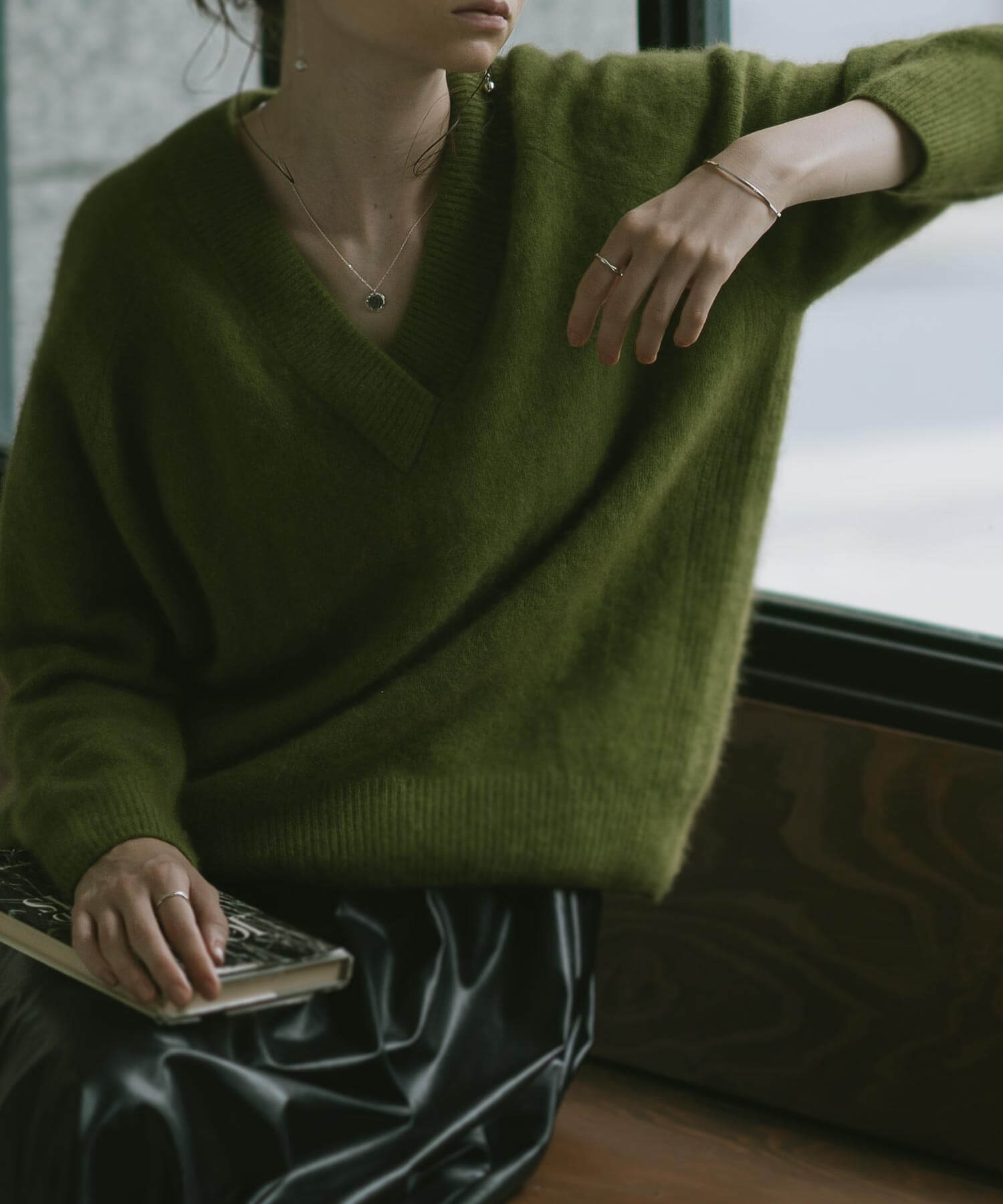 18K Gold Plated Sterling Silver Elegant Slim Plane Bangle | PIANTA