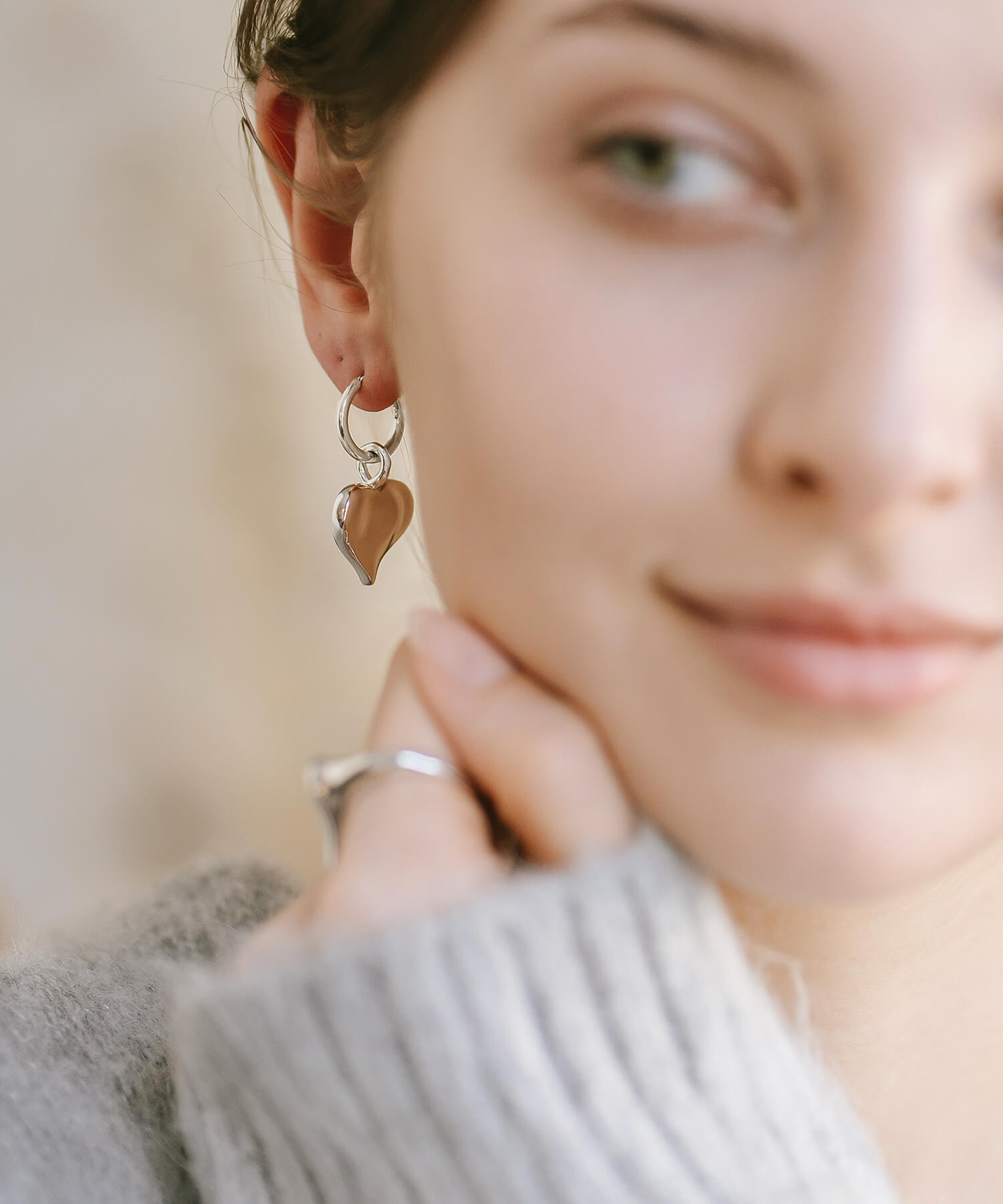 Plump Heart Hoop Earrings | MELLOW HEART