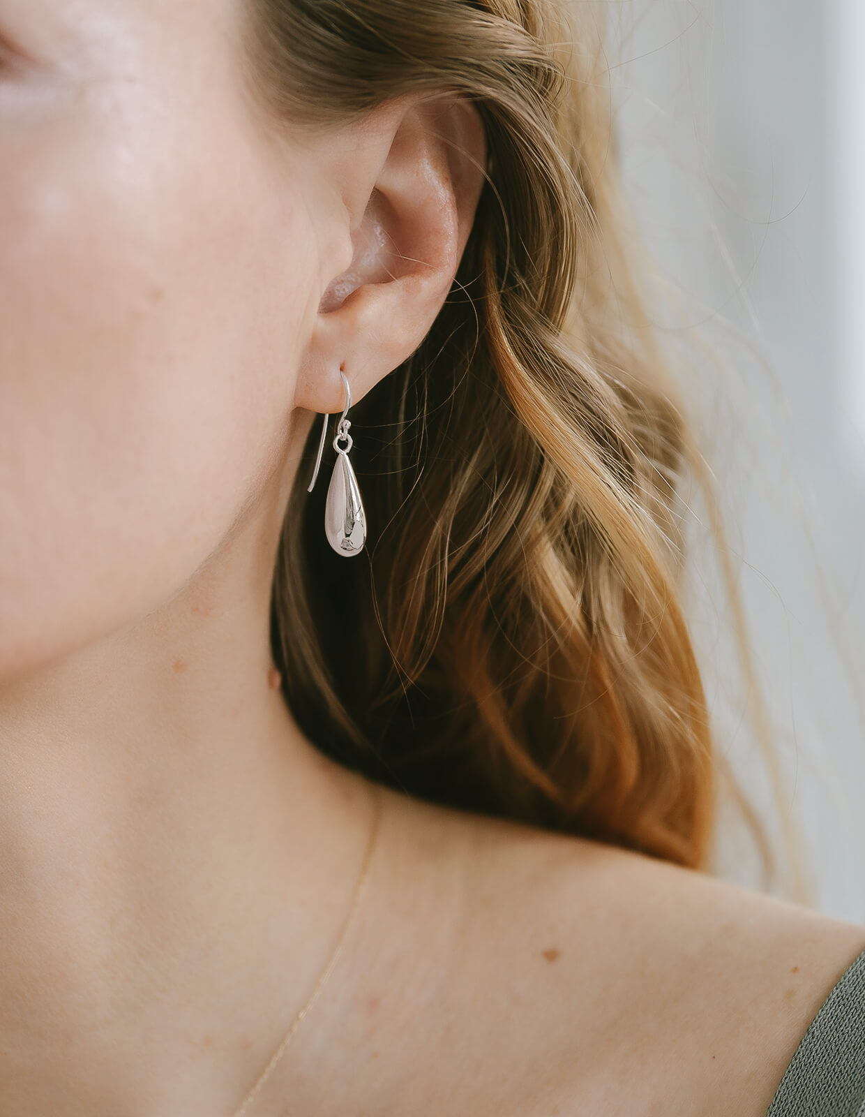 18K Gold Plated Sterling Silver Dangle Drop Pierce | QATRA