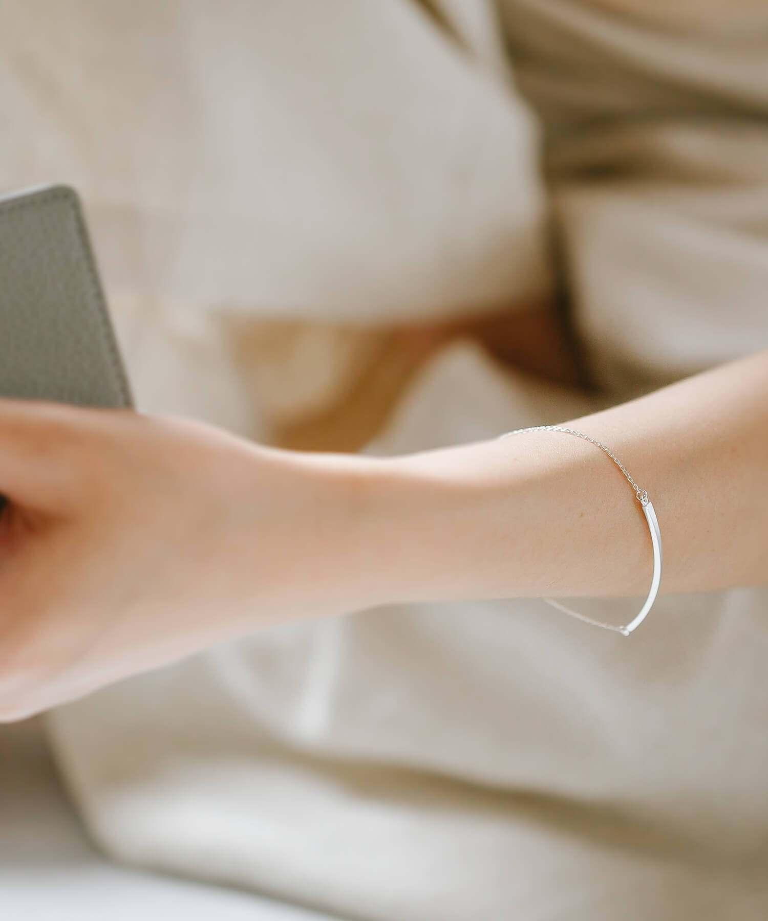 18K Gold Plated Sterling Silver Minimal Skinny Bar Bracelet | TIGO