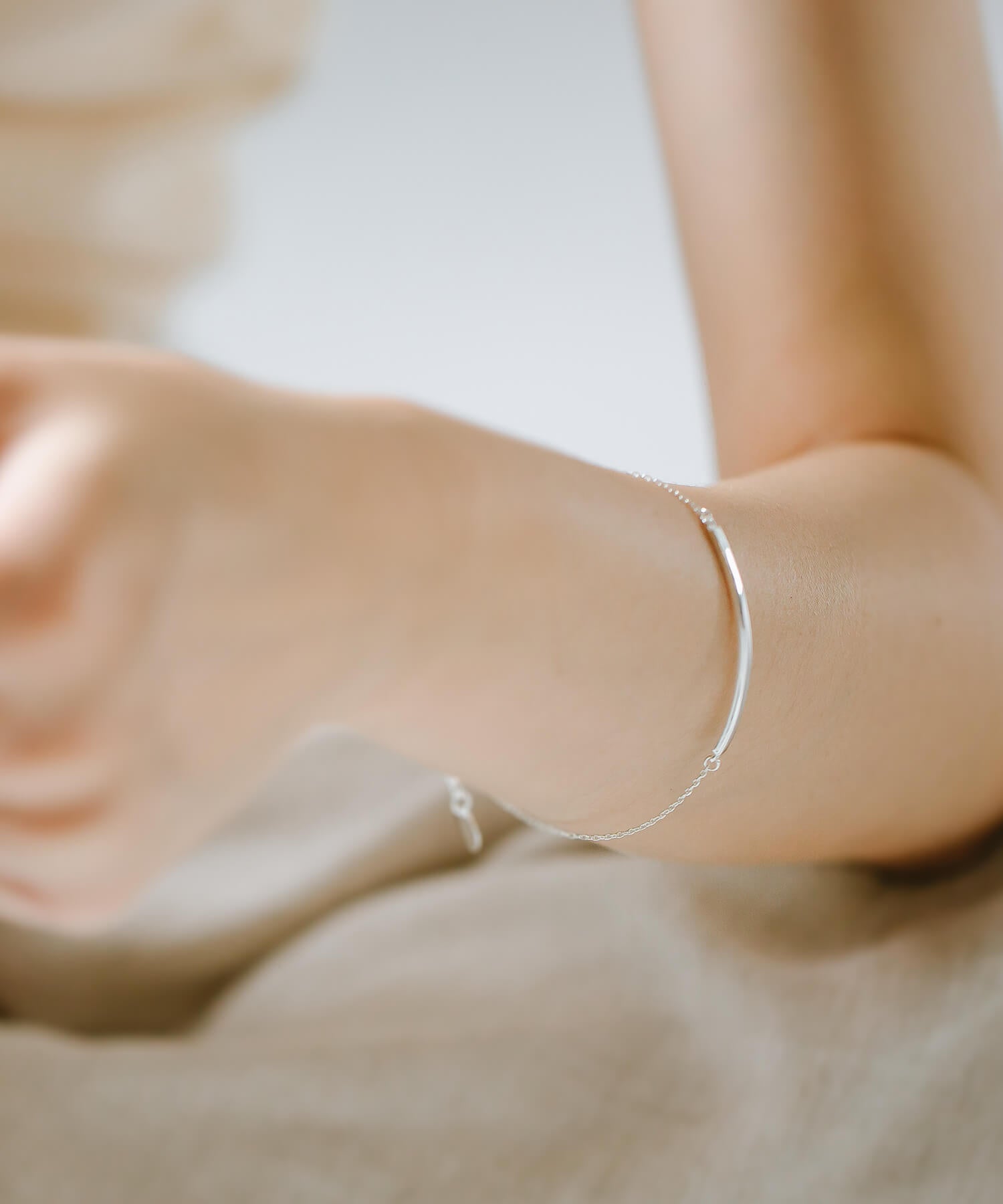 18K Gold Plated Sterling Silver Minimal Skinny Bar Bracelet | TIGO