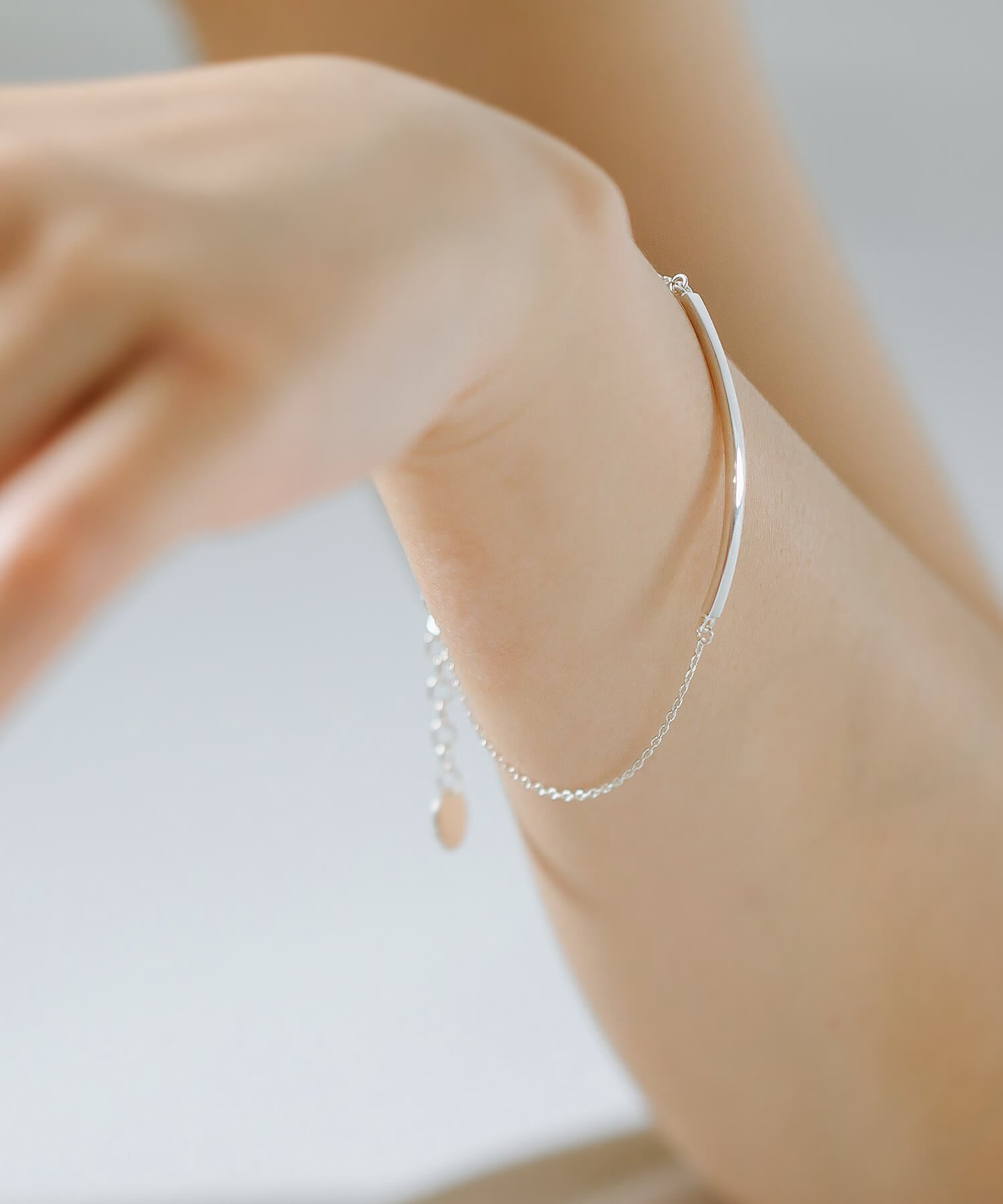 18K Gold Plated Sterling Silver Minimal Skinny Bar Bracelet | TIGO