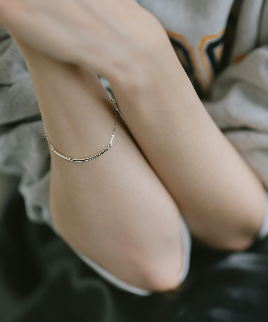 18K Gold Plated Sterling Silver Minimal Skinny Bar Bracelet | TIGO