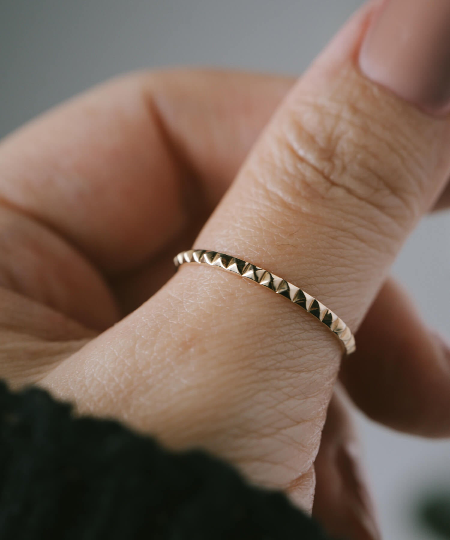 10K Gold Dainty Studs Ring | SPINA