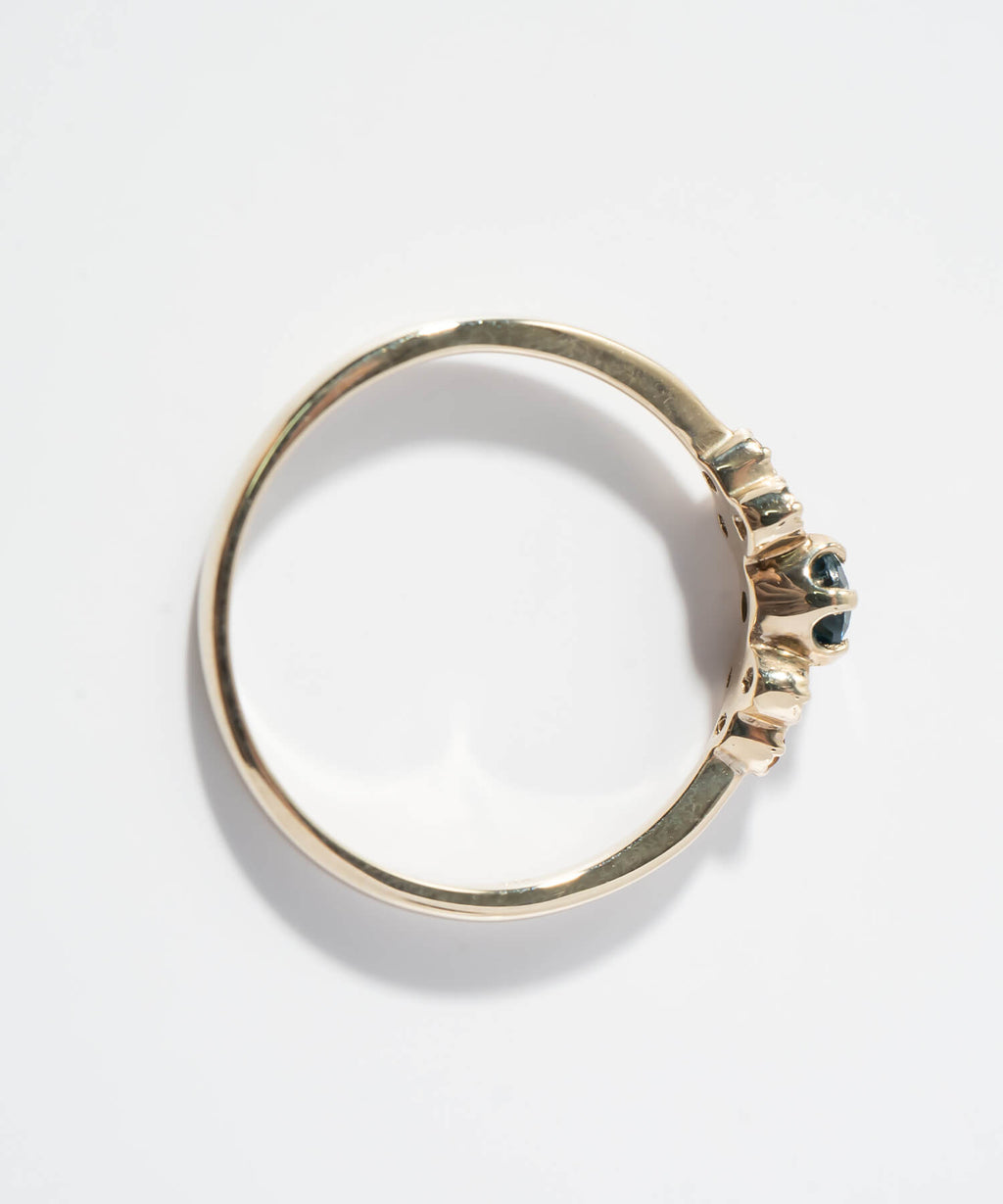 10K Gold Dainty Clover Gemstone Ring | TERRA-CLAVA