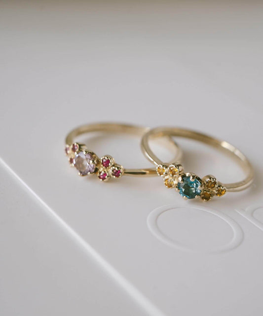 K10 Dainty Clover Gemstone Ring | TERRA-CLAVA-RING