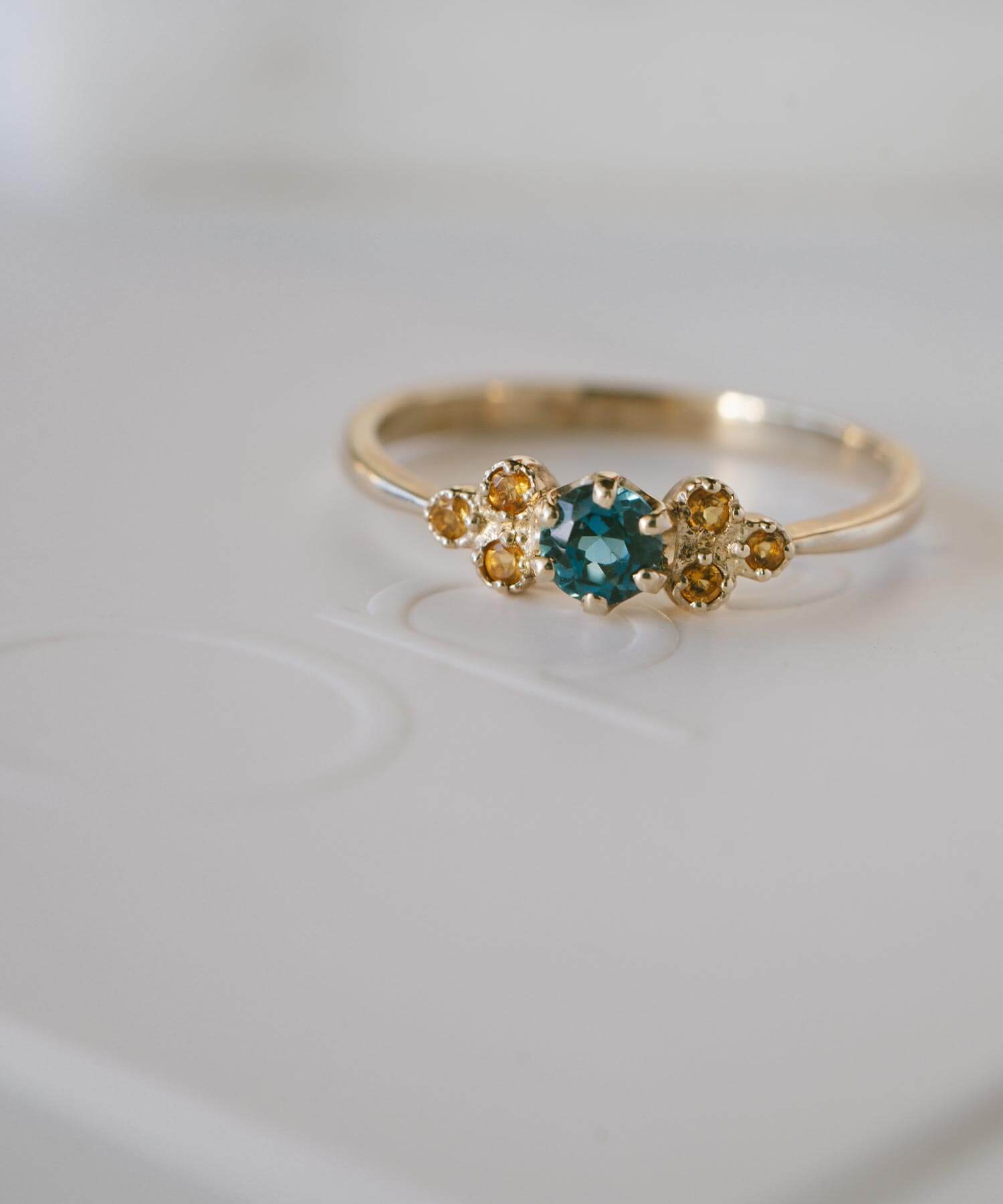 10K Gold Dainty Clover Gemstone Ring | TERRA-CLAVA