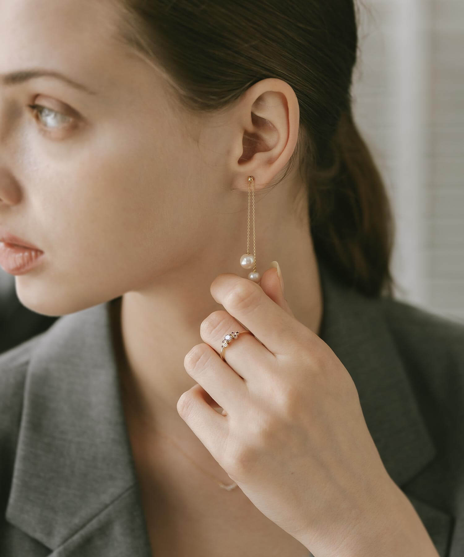 10K Gold Dainty Clover Gemstone Ring | TERRA-CLAVA