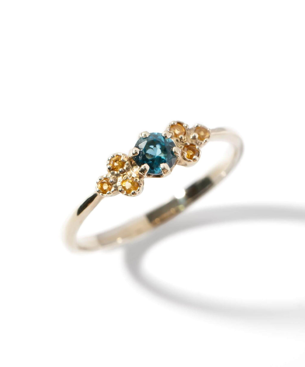 10K Gold Dainty Clover Gemstone Ring | TERRA-CLAVA