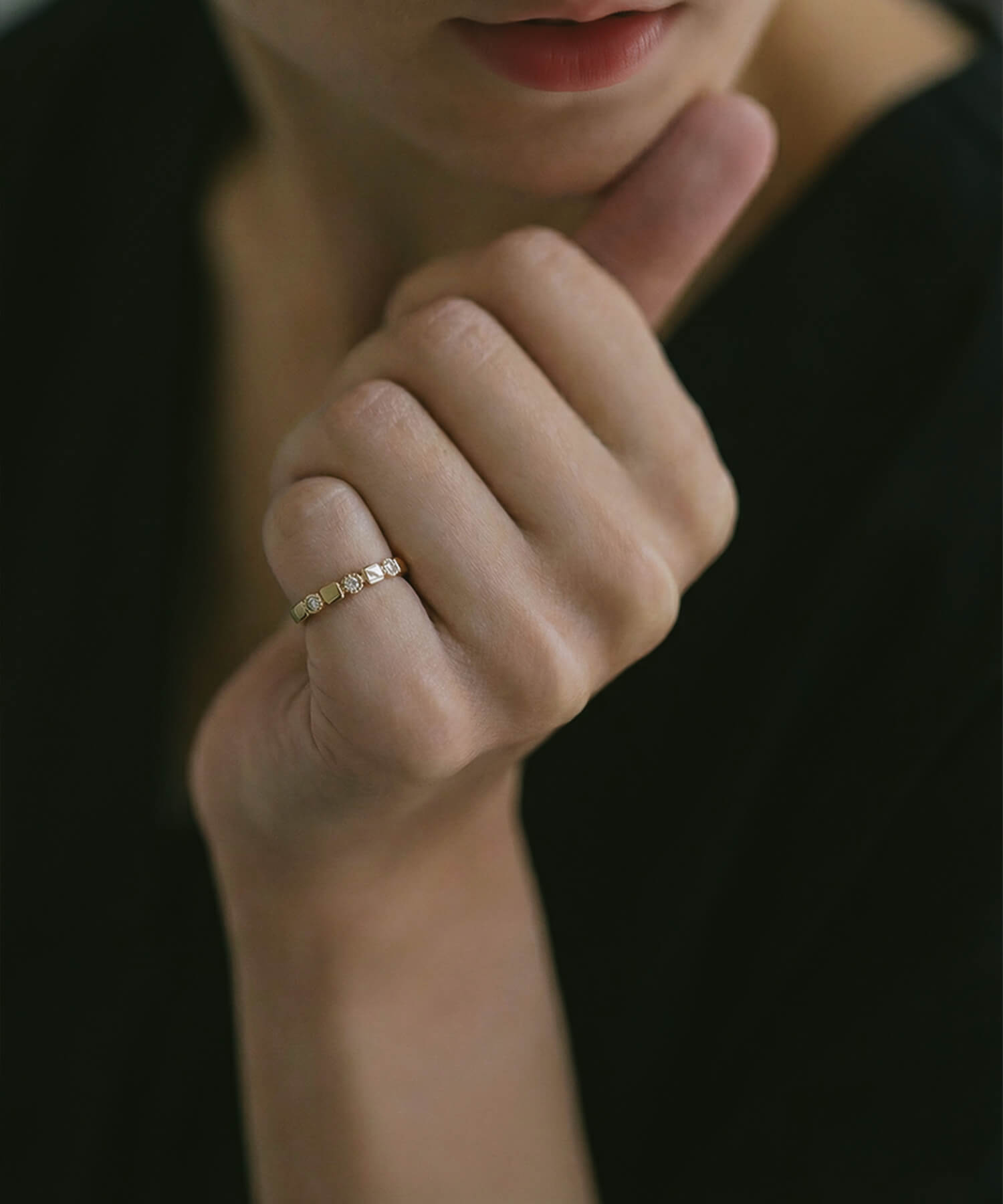 K18 Pulse Line Diamond Ring | TESSERA RING