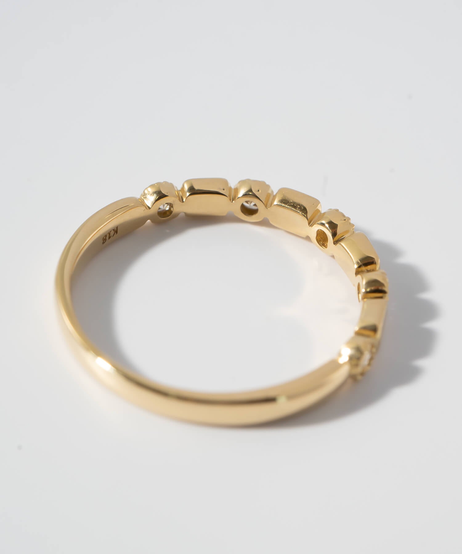 K18 Pulse Line Diamond Ring | TESSERA RING