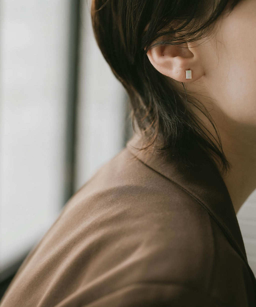 10K Gold Baguette-cut Opal Earrings | TETRA-IRIS